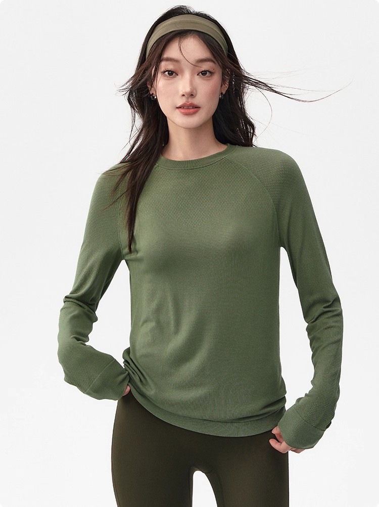 Loose and slimming round-neck yoga wear for women in autumn and winter, versatile and casual long-sleeved Pilates, running and fitness wear detail image 4