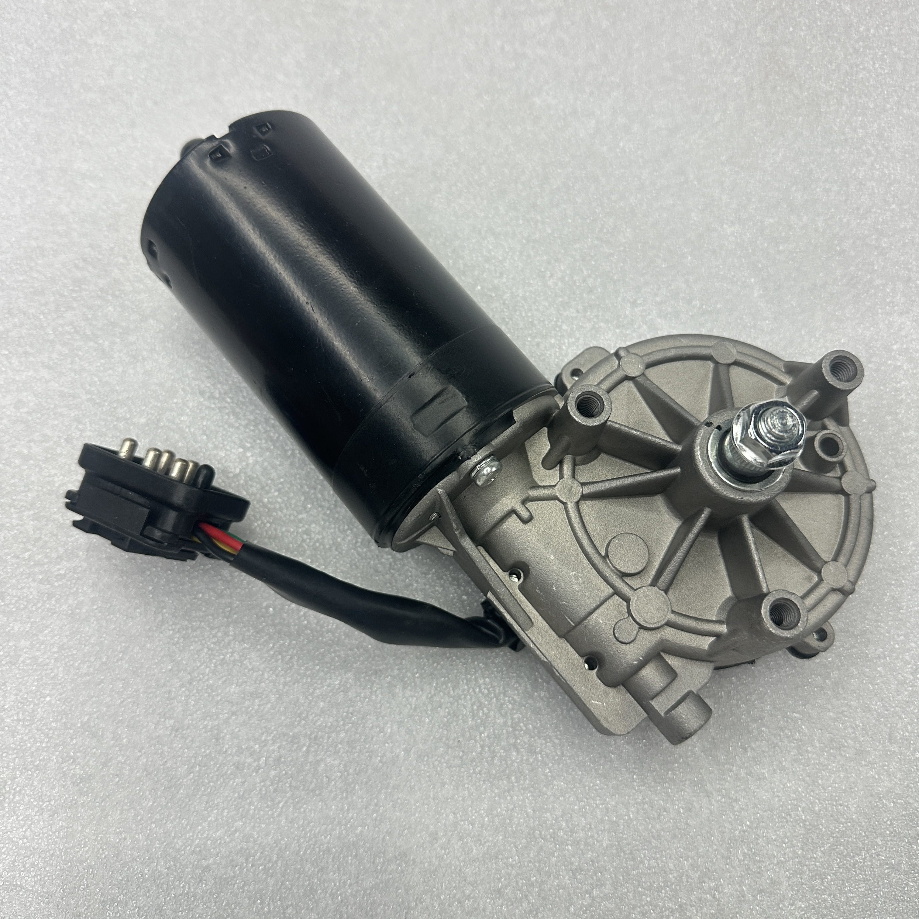 Mercedes-benz accessories are suitable for the front windshield wiper motor of Mercedes-Benz small cars. 1248200708 full image