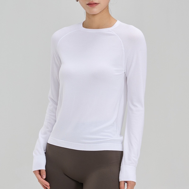 Loose and slimming round-neck yoga wear for women in autumn and winter, versatile and casual long-sleeved Pilates, running and fitness wear Application Scenario