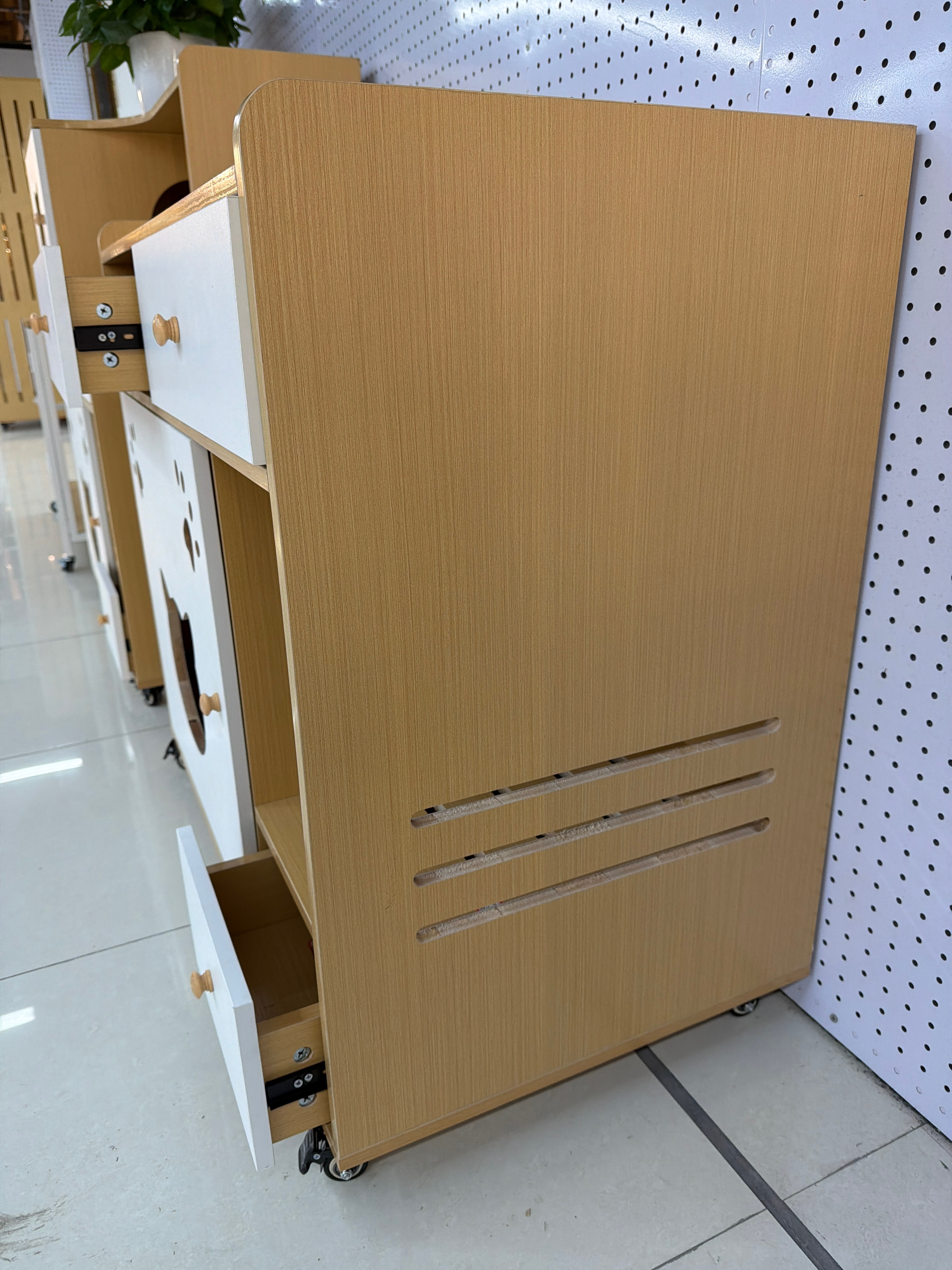 Eco-friendly board cat cages, custom home cat houses, cat pet homes, low cabinets for cat residences Specification image
