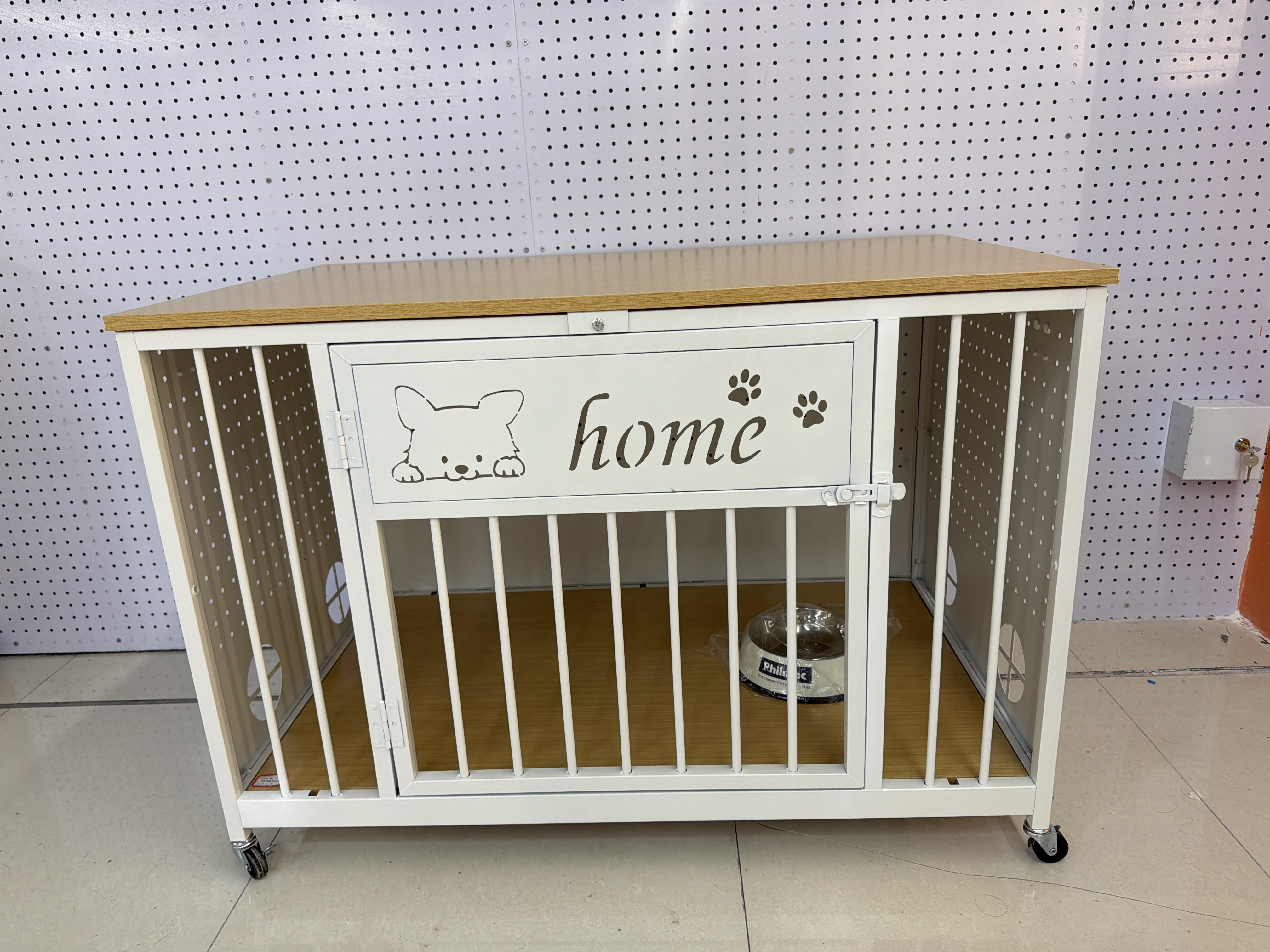 Medium and large-sized mobile dog cages for dogs, home custom dog houses, pegboard ironwood dog houses; Home dog cage Wheeled mobile dog house Specification image
