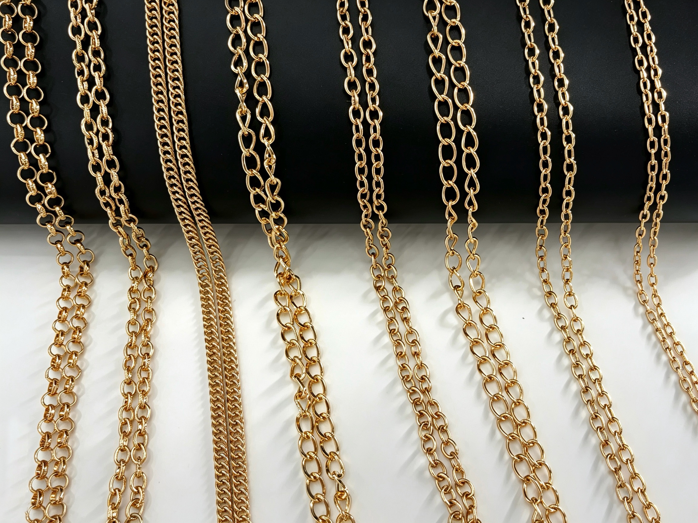 Various types of mental Chains for handbags 