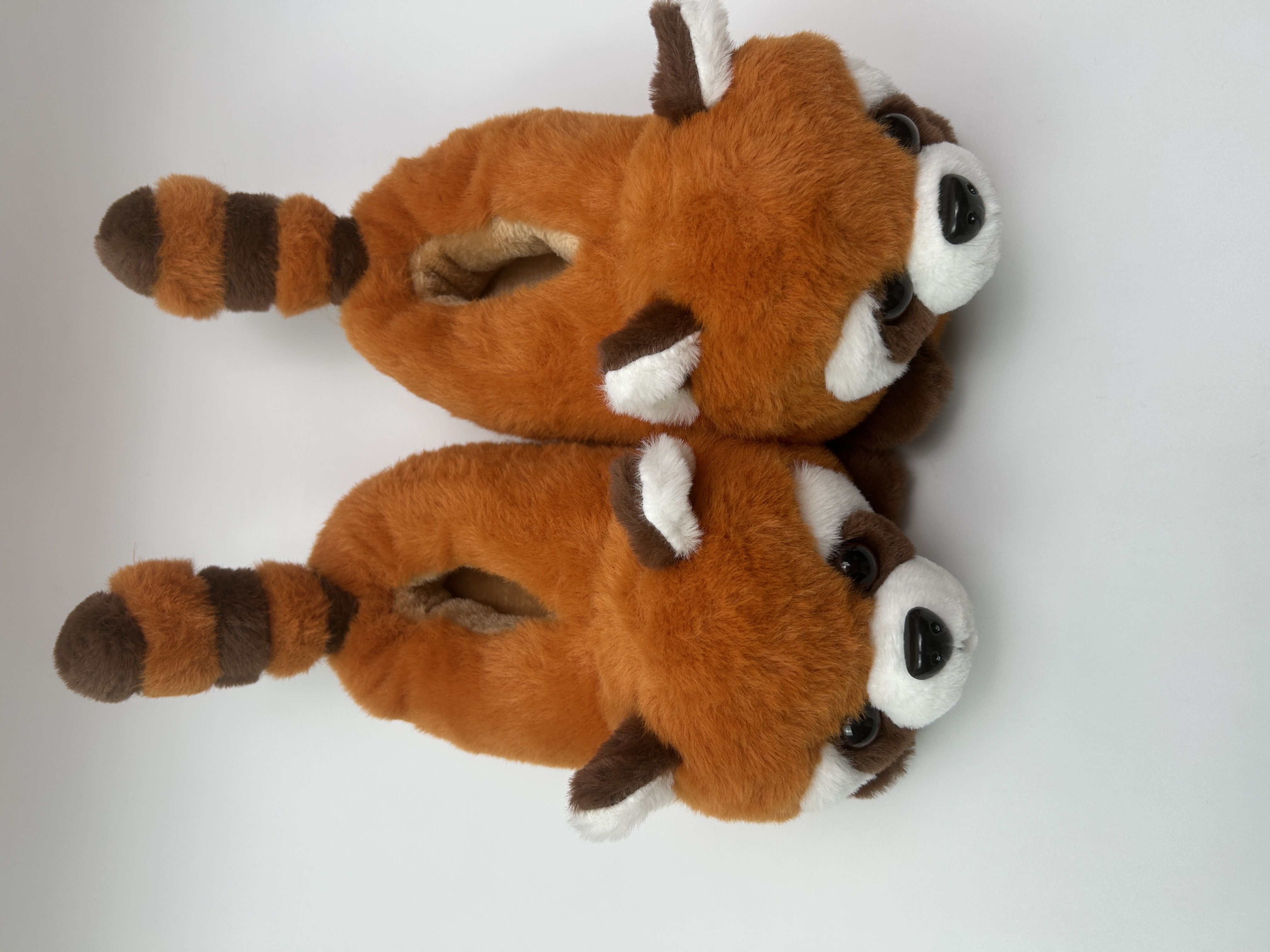 Three-dimensional fox plush cotton slippers, cartoon animal home warmth slippers, winter claw machine gifts, in stock at the street stall