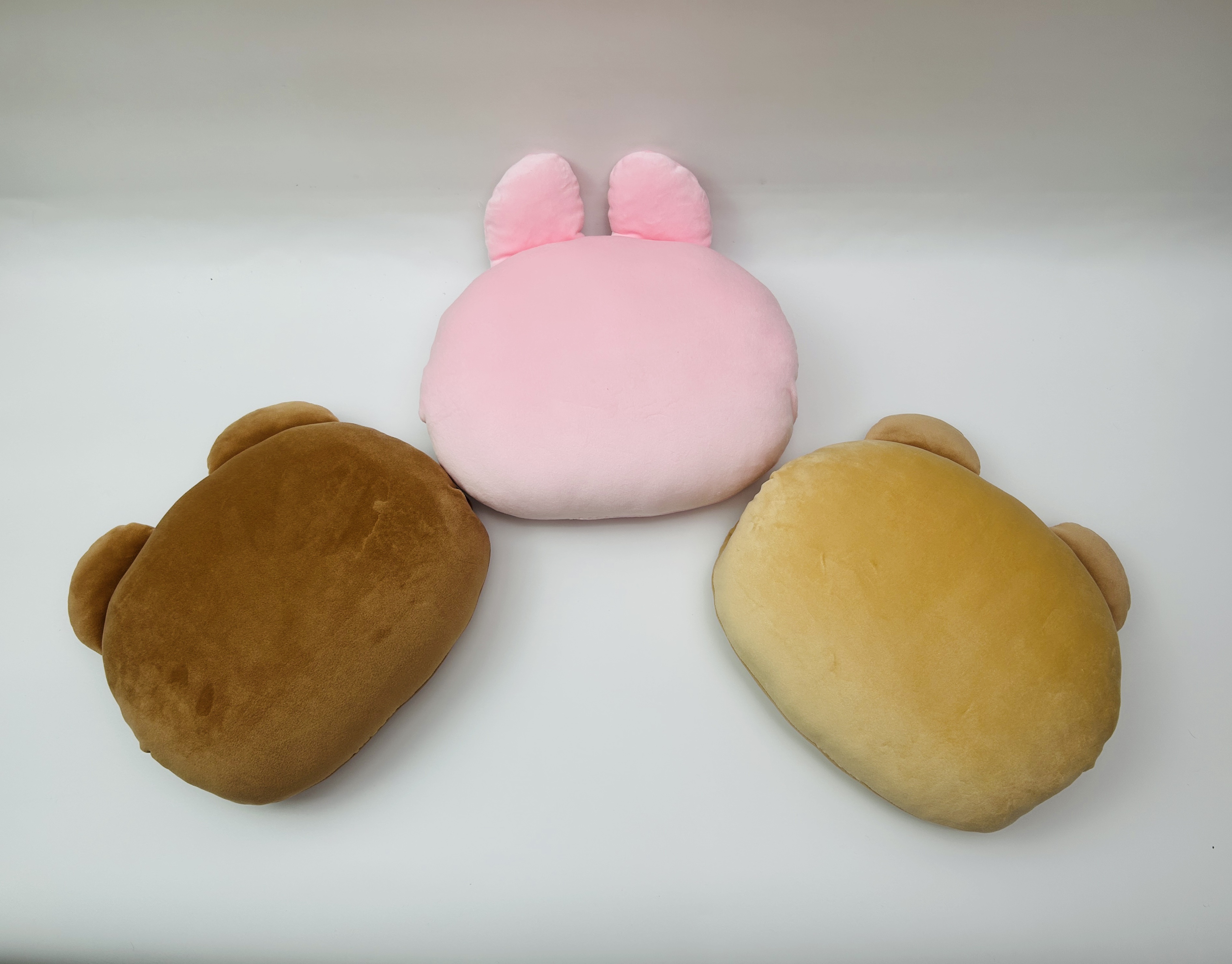 Cartoon fruit bear rabbit plush hand cover, winter hand warming throw pillow, claw machine doll gift supply Item Picture