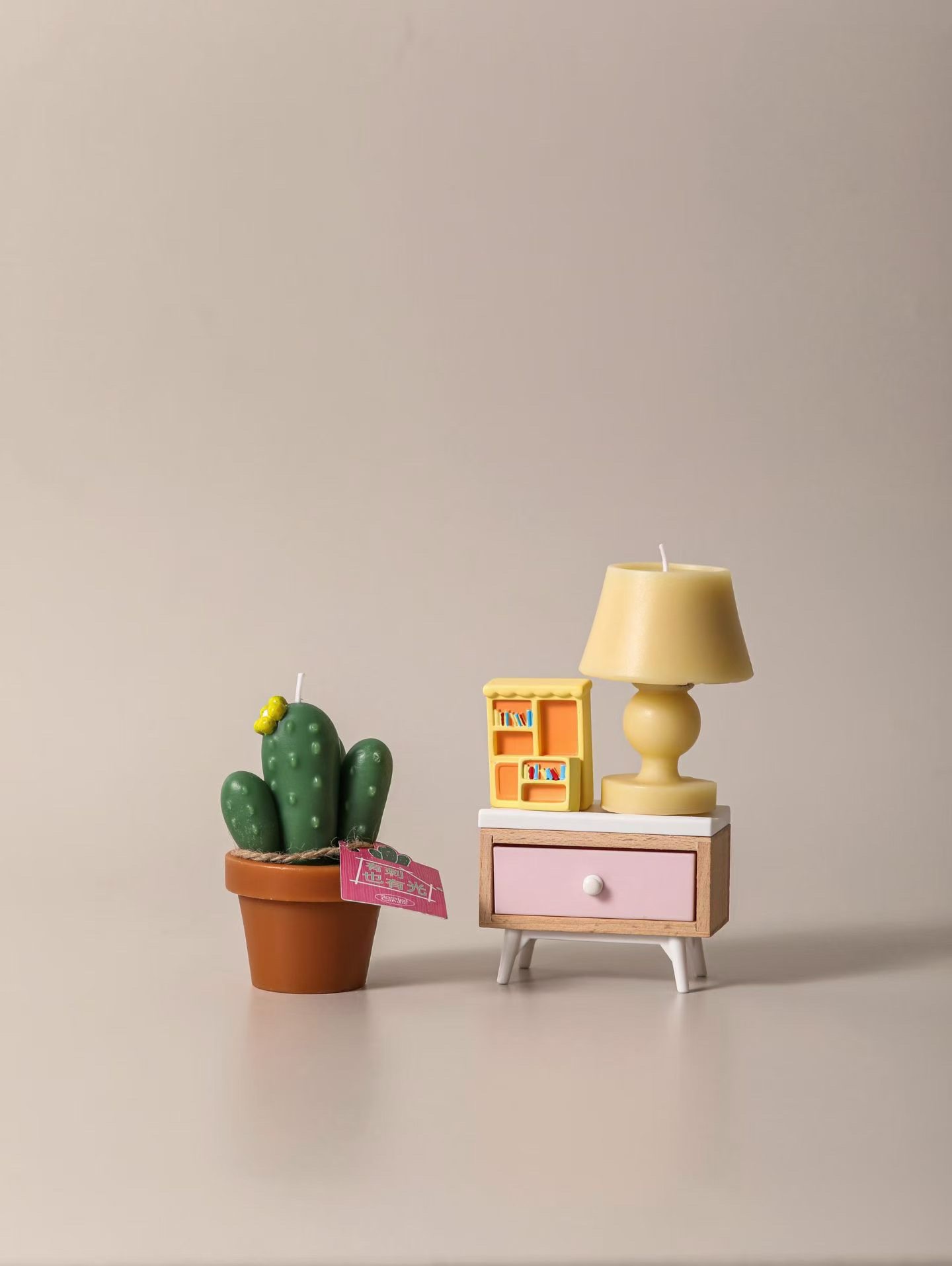 Lolita Mini House Set, Children's Gift ornament, Natural Soy Wax Scented Candle, Bedroom and Living Room Deodorizing Fragrance Application Scenario