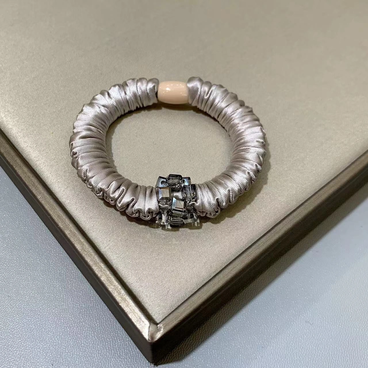 New high-end Korean version facial mask, crystal ring, small intestine hair band, ponytail, hair band, hair accessory detail image 5