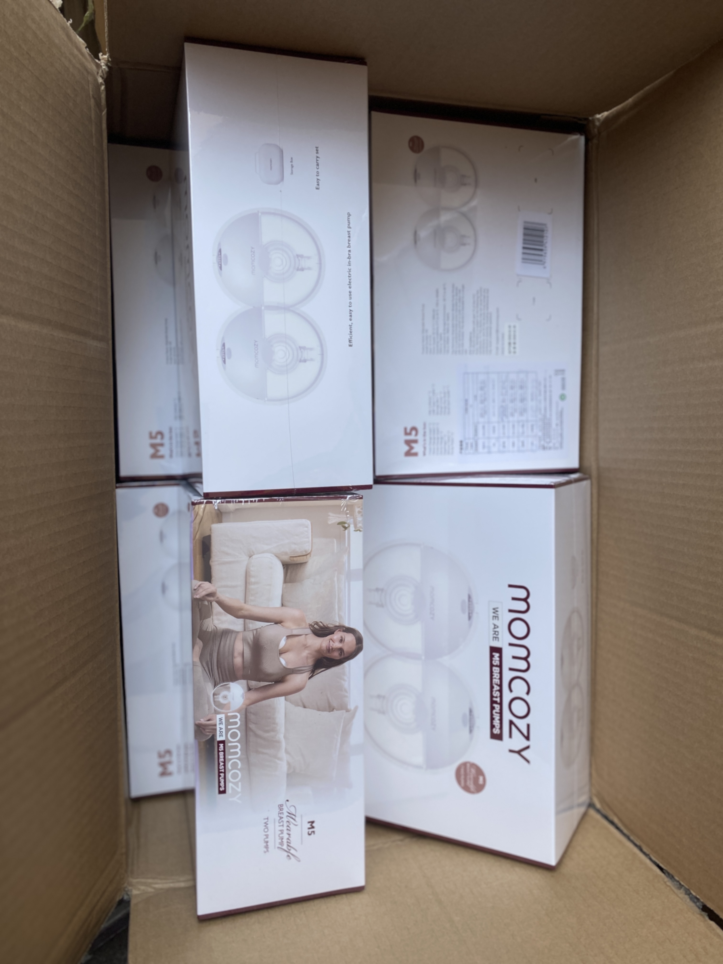 Momcozy M5 Bilateral Milk Suction Device Application Scenario