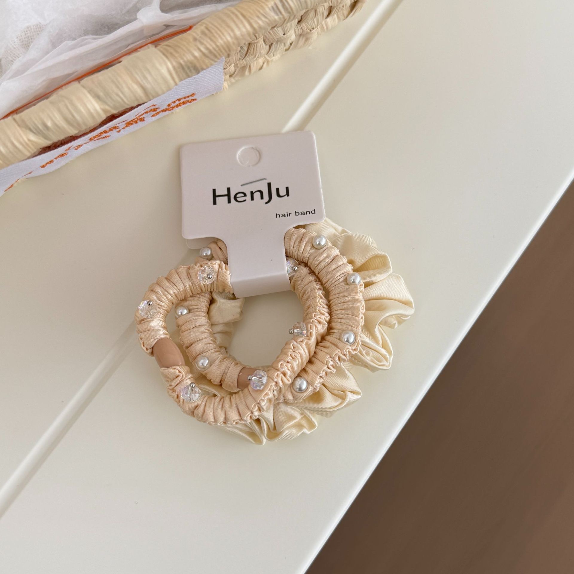 New mask satin crystal heavy industry small hair band, simple and versatile hair tie, high-elasticity ponytail ball hair tie and hair accessory. detail image 4