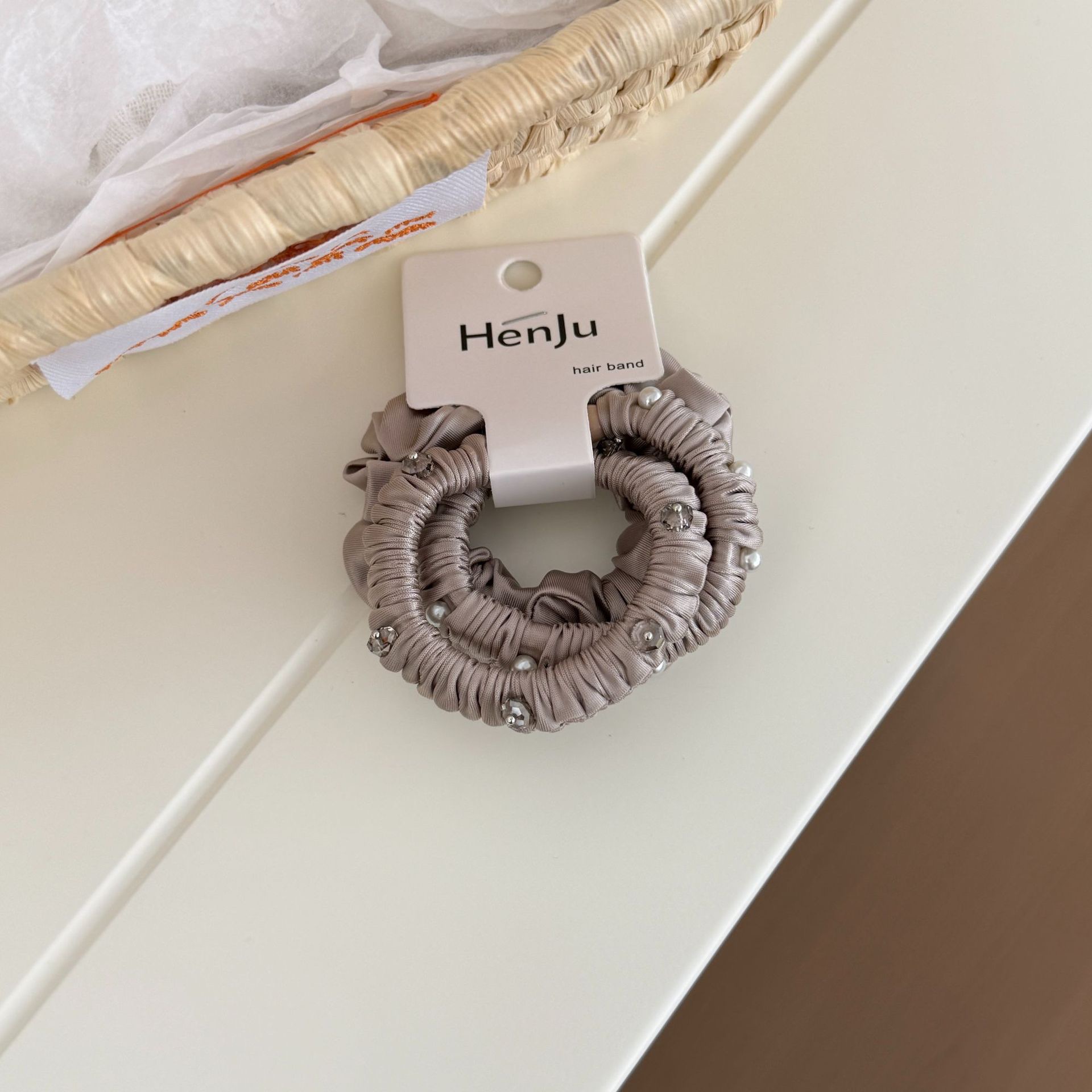 New mask satin crystal heavy industry small hair band, simple and versatile hair tie, high-elasticity ponytail ball hair tie and hair accessory. detail image 8
