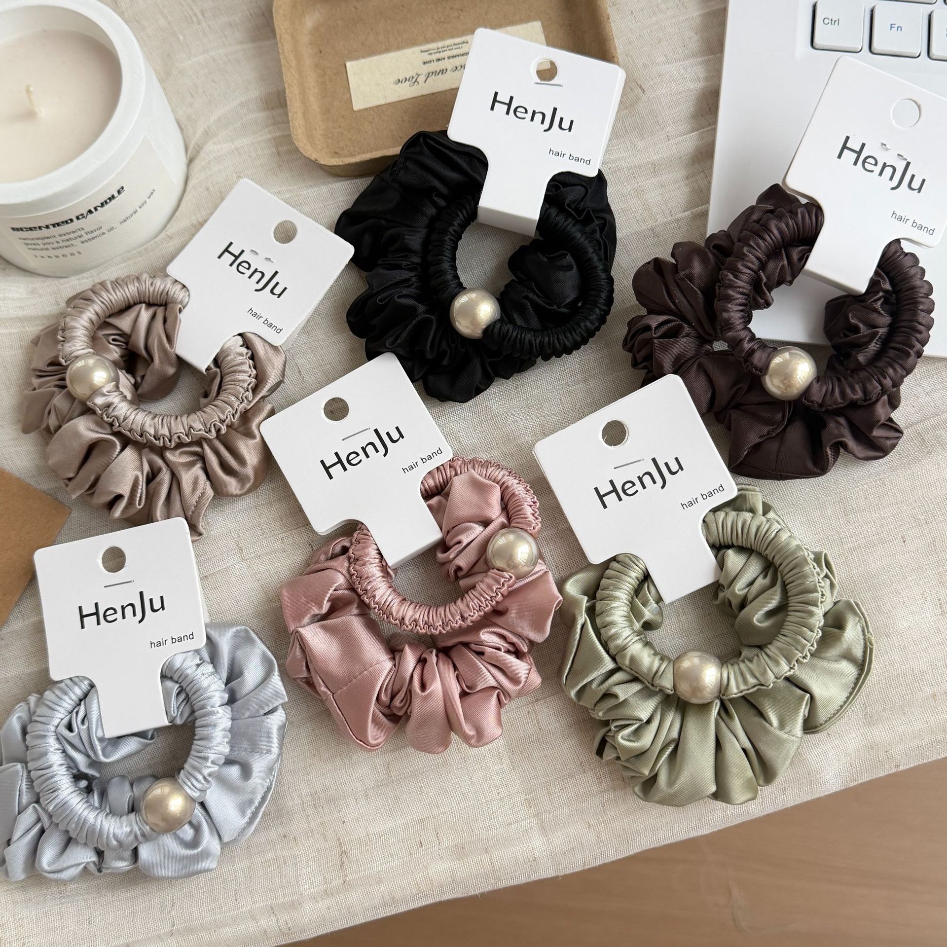 Satin pearl hair band with matte texture, large intestine band that makes you look fairer and slimmer, hair tie with leather band, a girlish hair tie