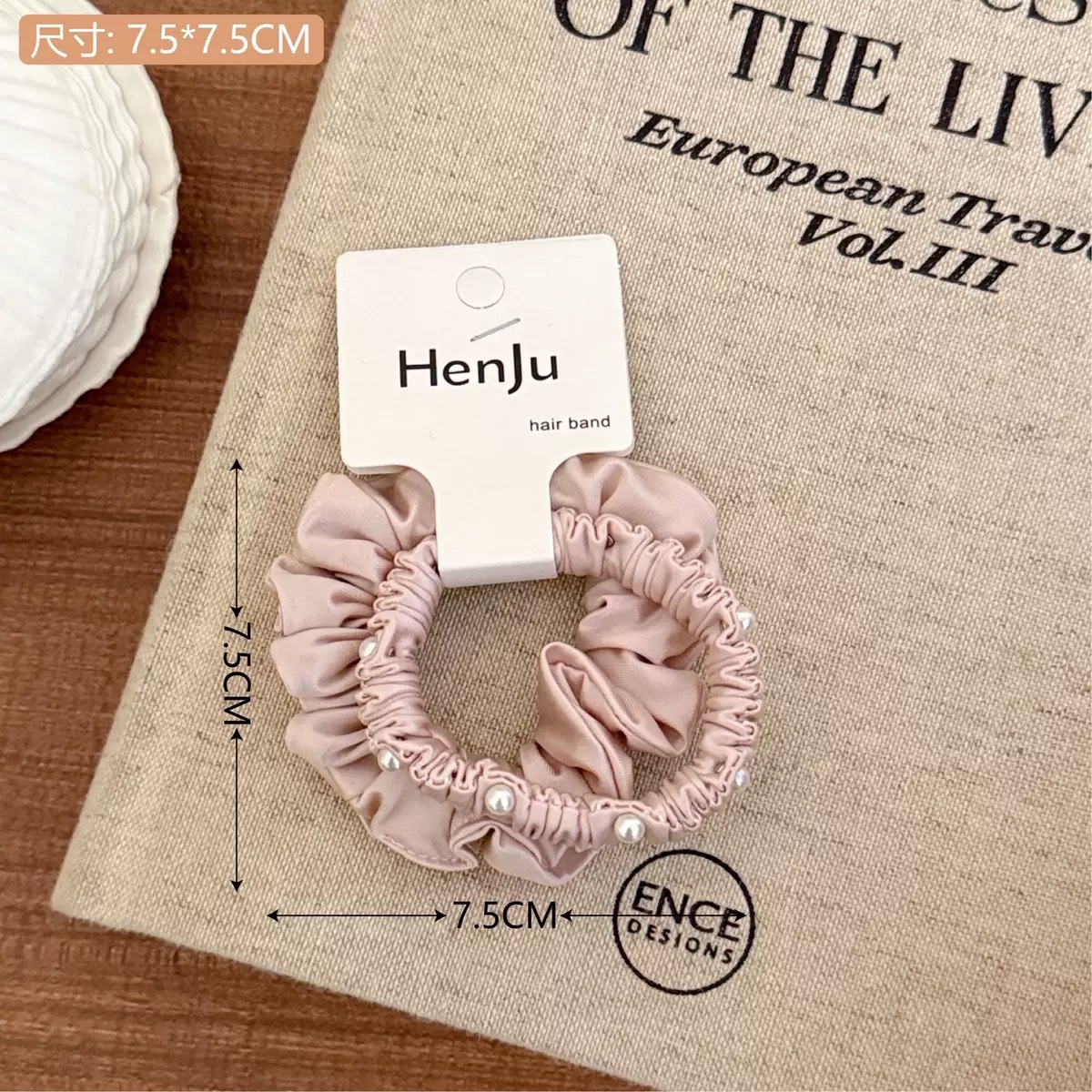 This versatile pearl water diamond hair tie set is a sweet and cute pleated small intestine hair band with high elasticity that won't damage the hair