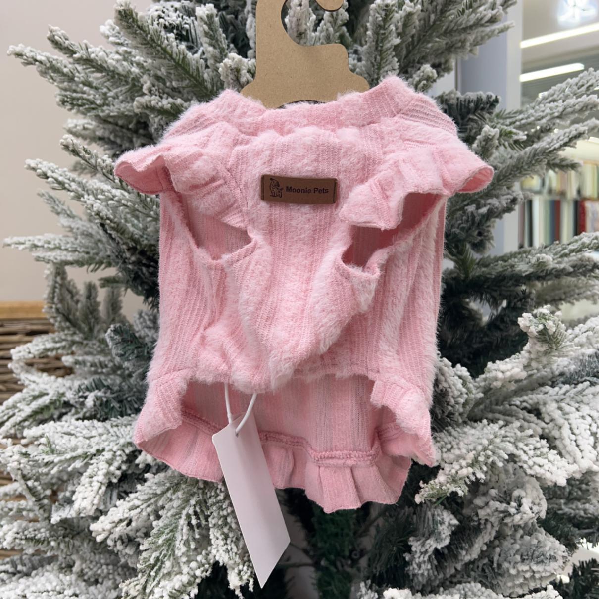 The dog Spring and Autumn plush knitted sweater with black ear trim and small flying sleeves is designed as a small soft and sticky pet coat for dogs Item Picture
