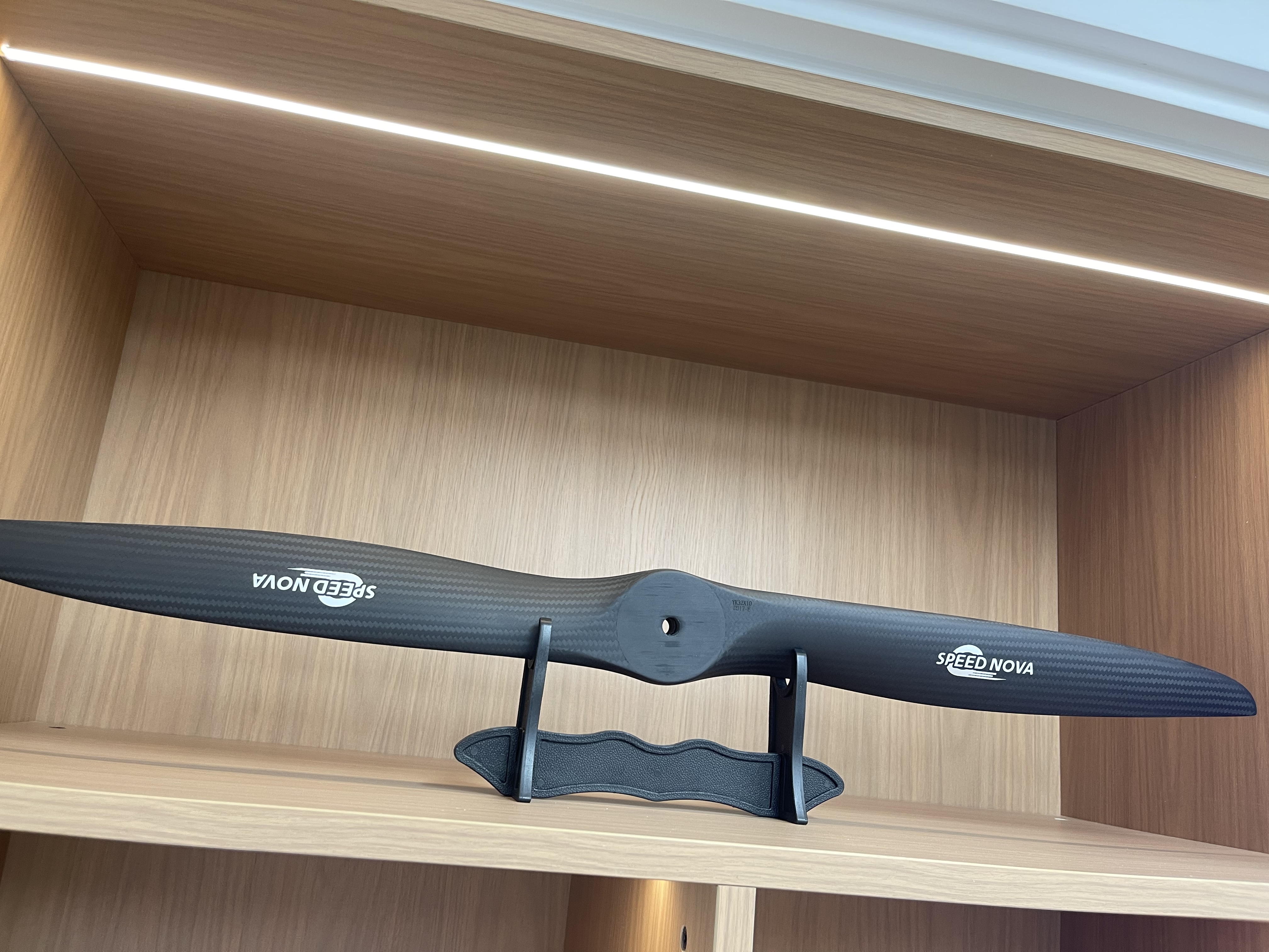 Drone propellers, drone blades, drone propeller blades, carbon fiber propellers, carbon fiber propeller blades, Corbett civil drone supporting equipment, aircraft with built-in high-definition cameras, unmanned Application Scenario