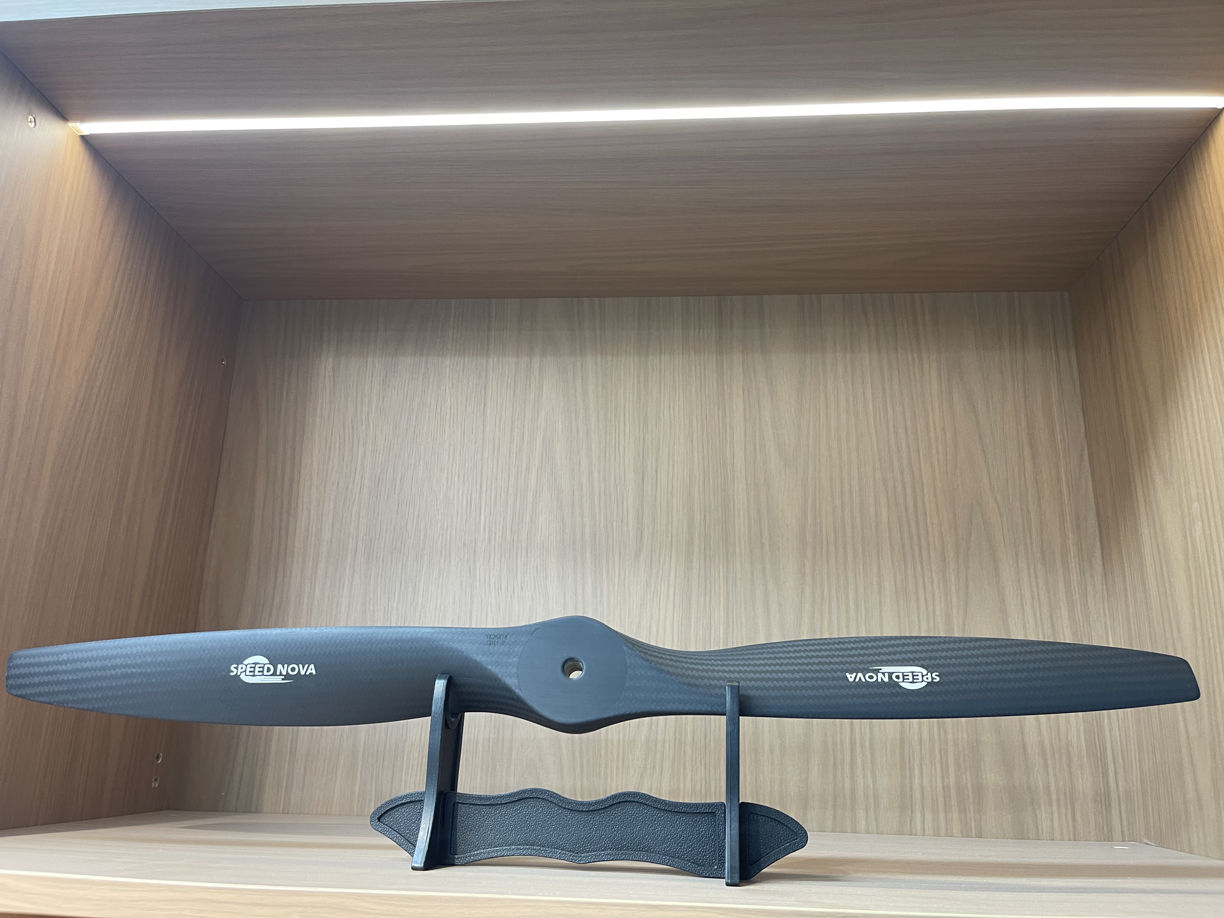 26X18 unmanned aerial vehicle (UAV) propeller, UAV blade, UAV propeller blade, carbon fiber propeller, carbon fiber blade, Corbett civil UAV accessory equipment, the aircraft comes with high-definition camera Item Picture