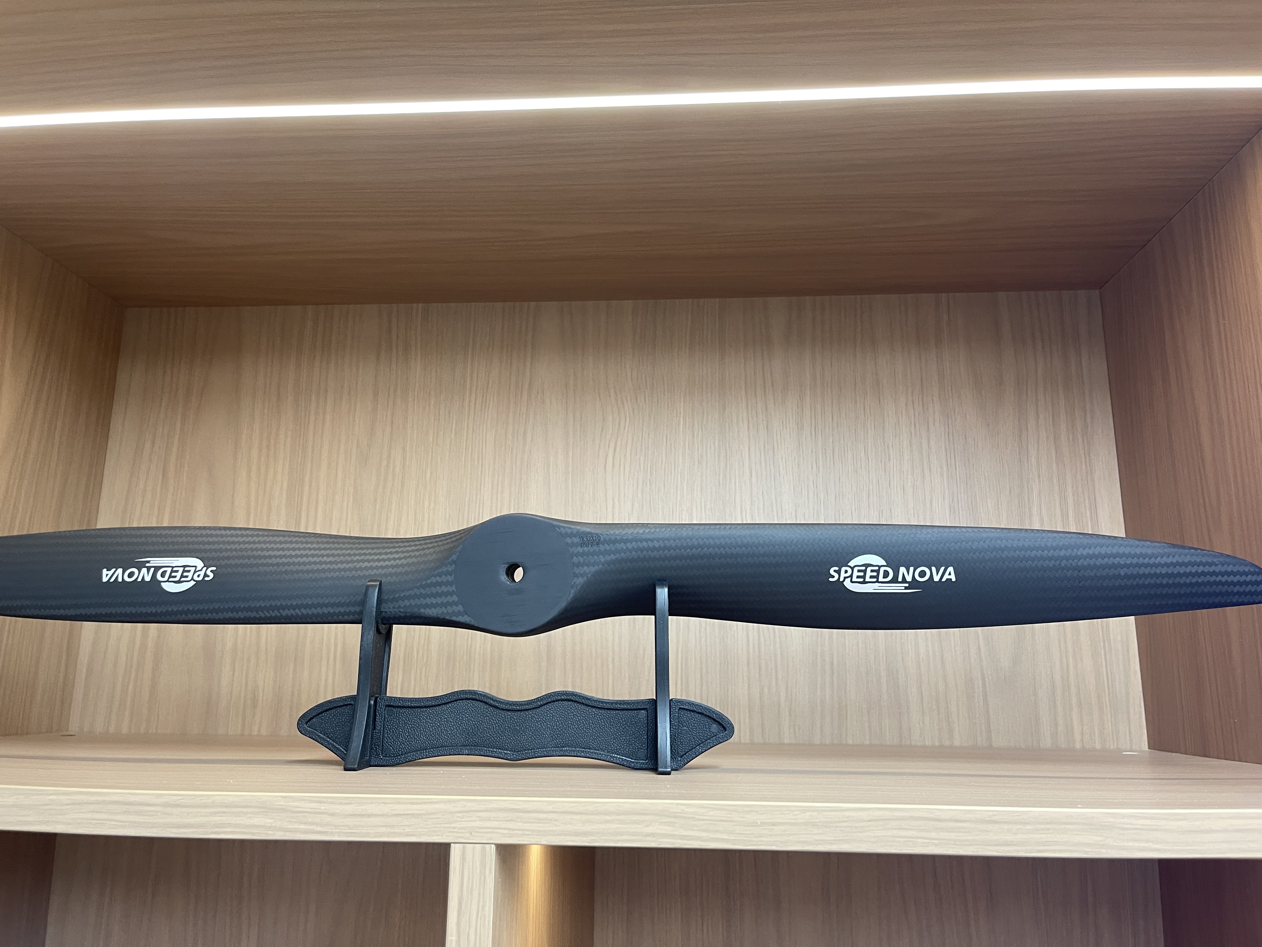 Drone propellers, drone blades, drone propeller blades, carbon fiber propellers, carbon fiber propeller blades, Corbett civil drone supporting equipment, aircraft with built-in high-definition cameras, unmanned