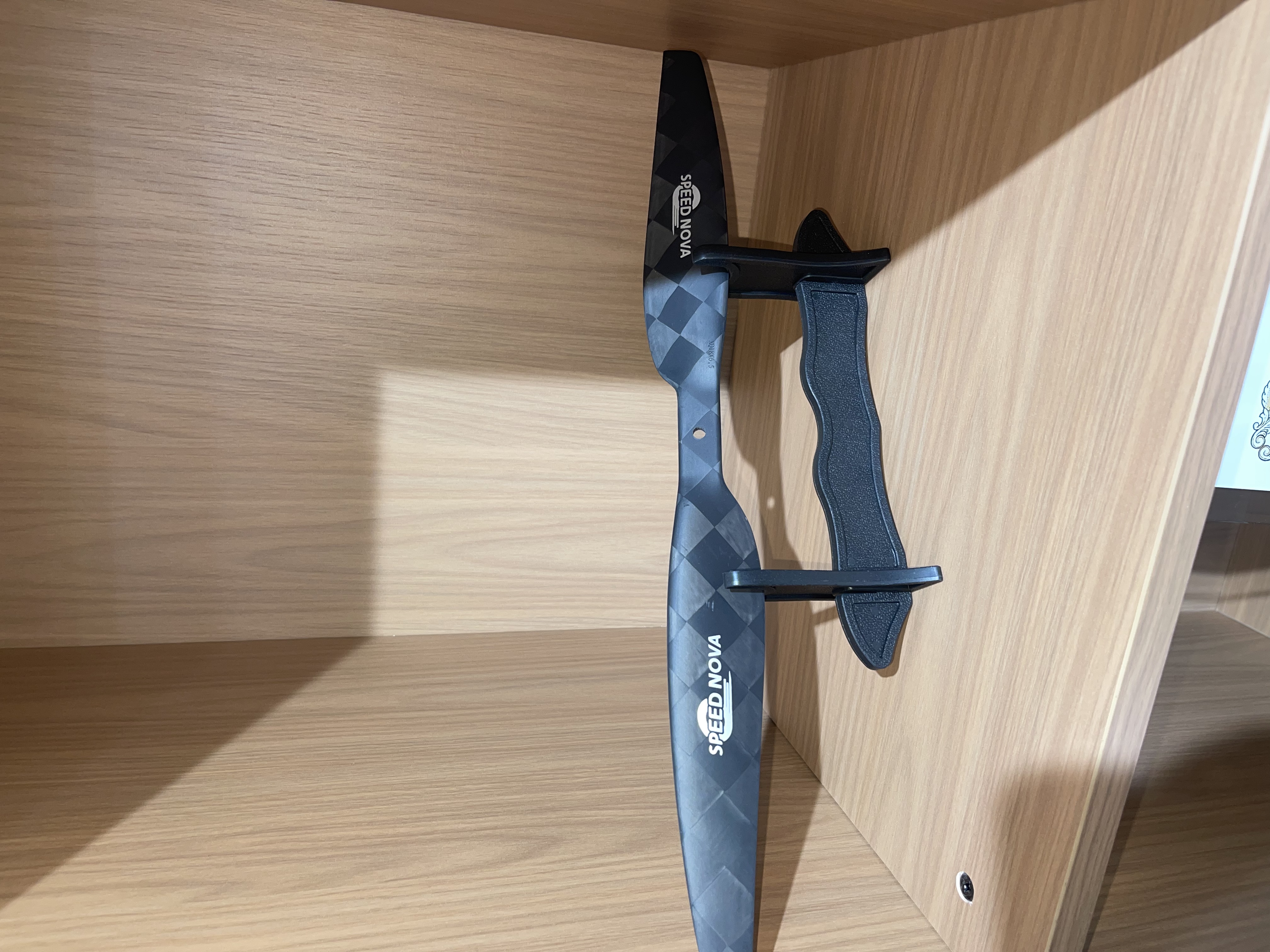18X6.5 unmanned aerial vehicle propeller, unmanned aerial vehicle blade, unmanned aerial vehicle propeller blade, carbon fiber propeller, carbon fiber blade, Corbett civil unmanned aerial vehicle supporting equipment, the aircraft is equipped with a high-definition camera Item Picture
