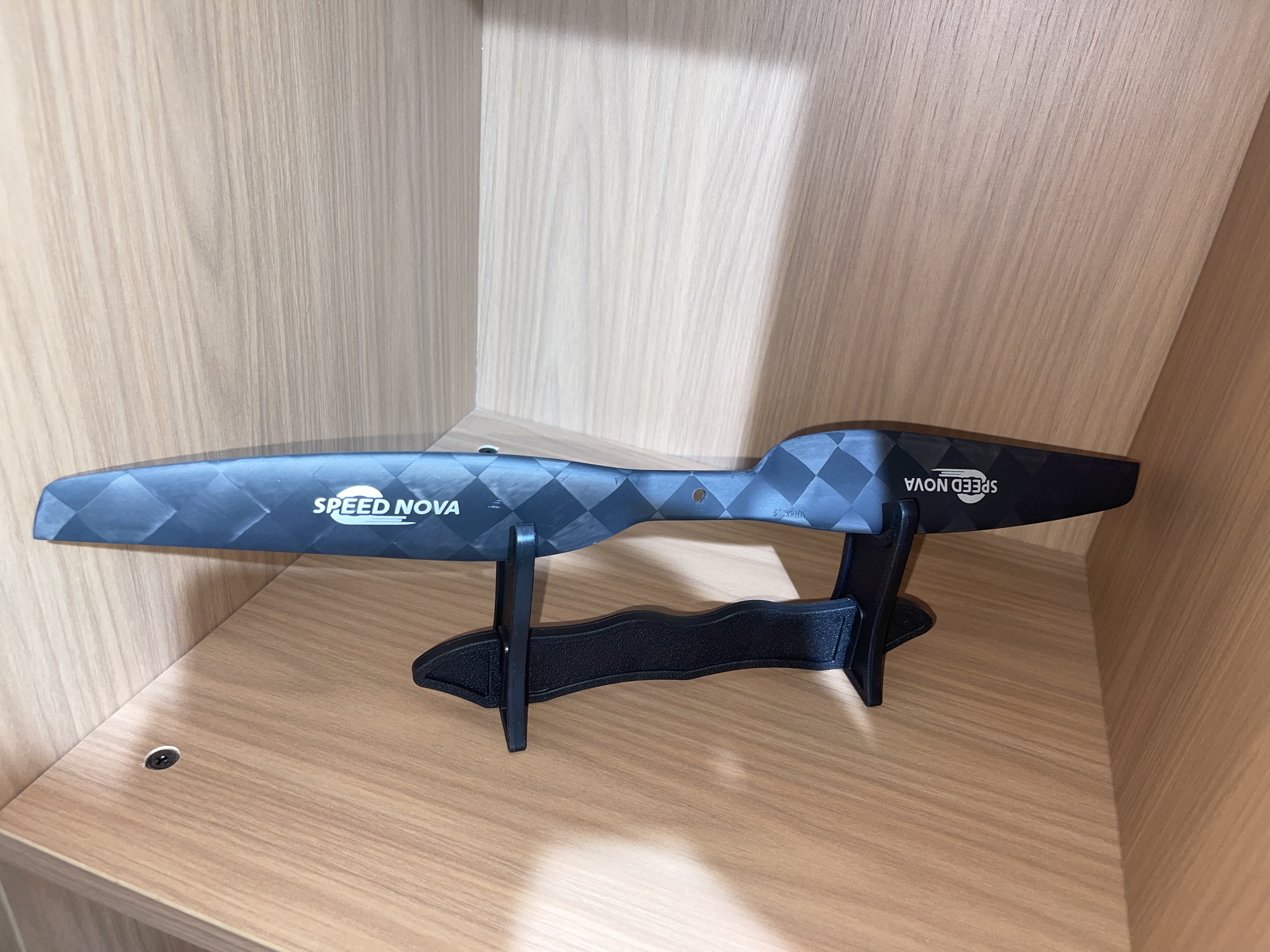 18X6.5 unmanned aerial vehicle propeller, unmanned aerial vehicle blade, unmanned aerial vehicle propeller blade, carbon fiber propeller, carbon fiber blade, Corbett civil unmanned aerial vehicle supporting equipment, the aircraft is equipped with a high-definition camera Specification image