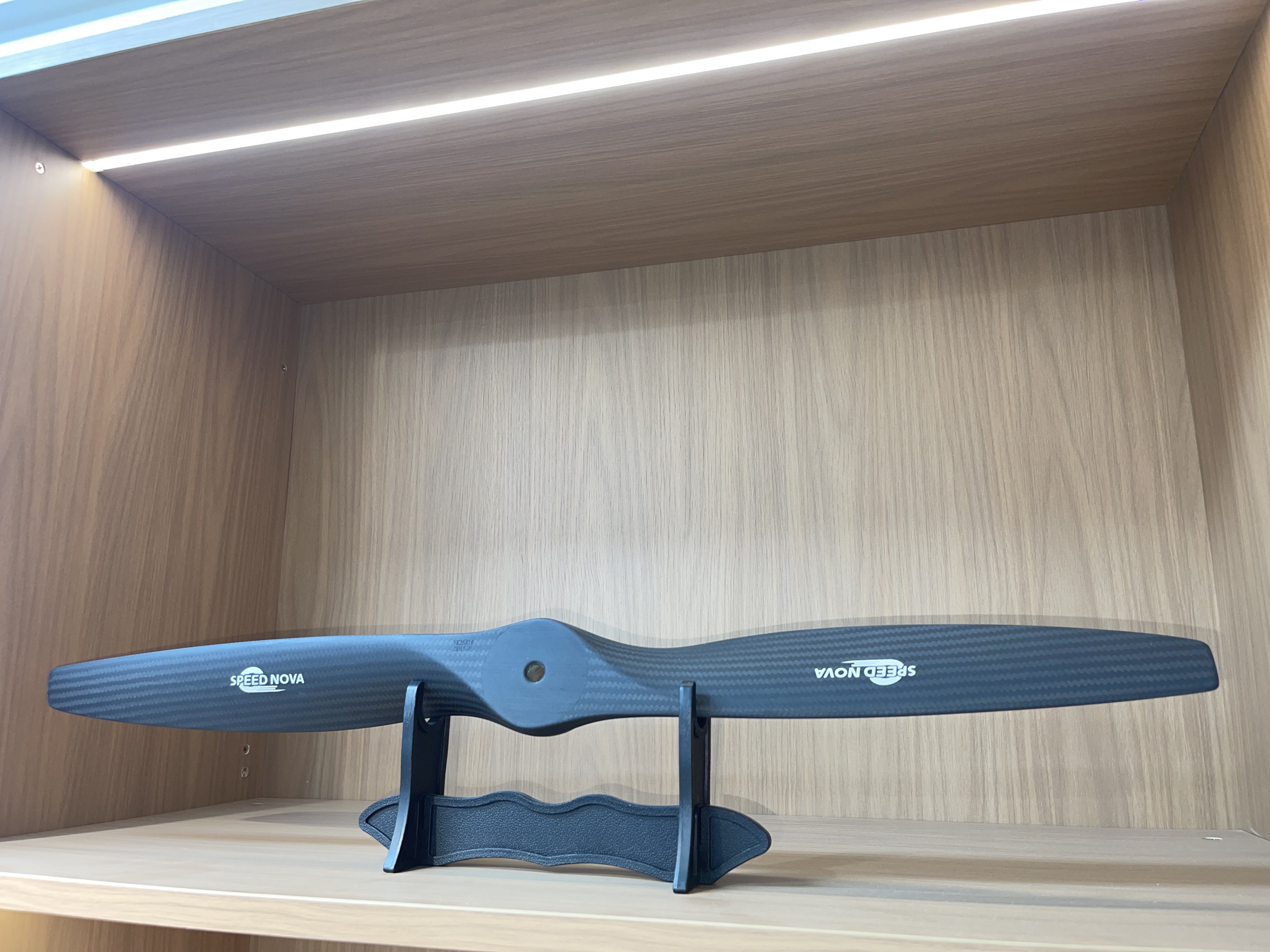 26X18 unmanned aerial vehicle (UAV) propeller, UAV blade, UAV propeller blade, carbon fiber propeller, carbon fiber blade, Corbett civil UAV accessory equipment, the aircraft comes with high-definition camera Specification image