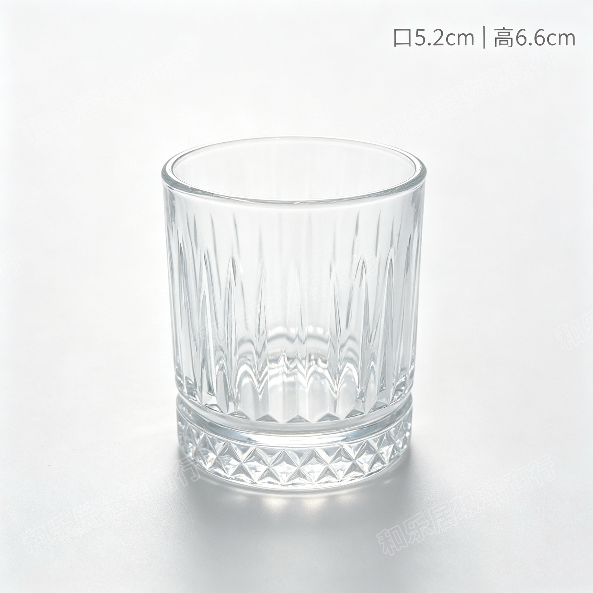 A small transparent glass water cup details Picture
