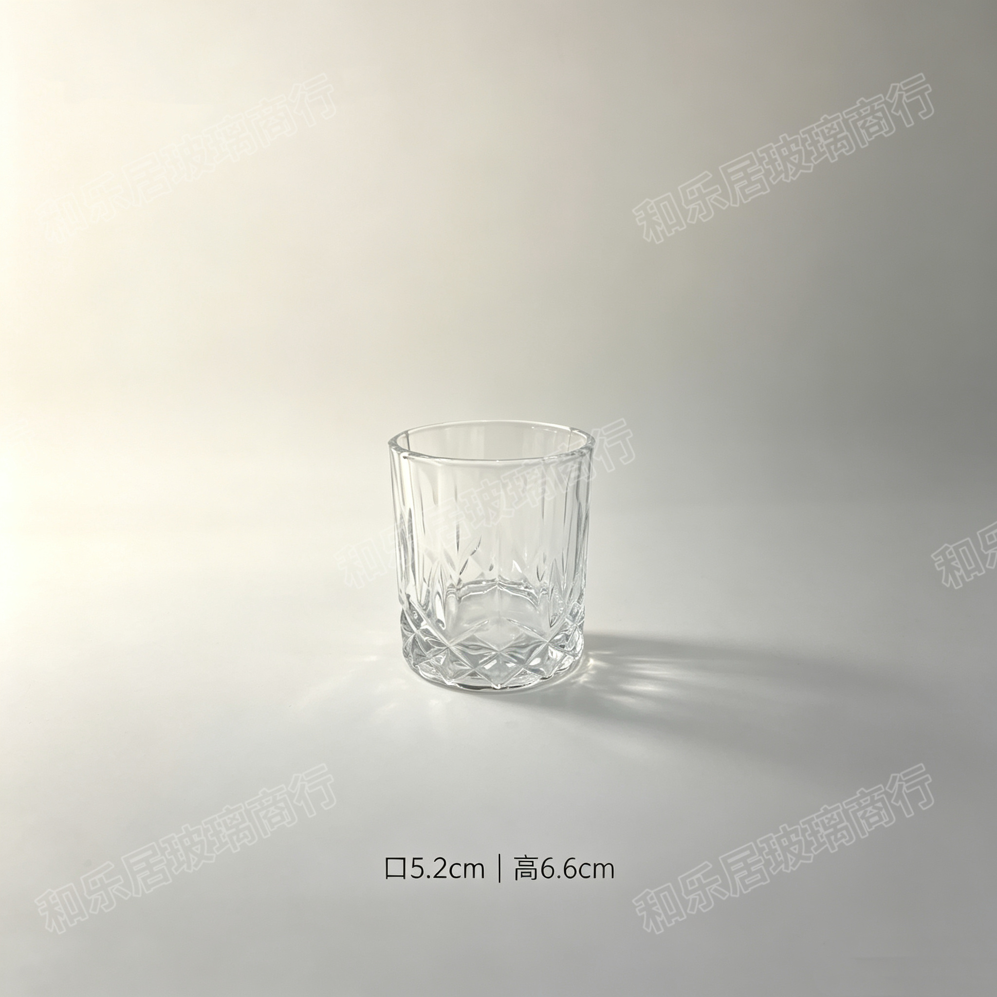 A small transparent glass water cup detail image 3