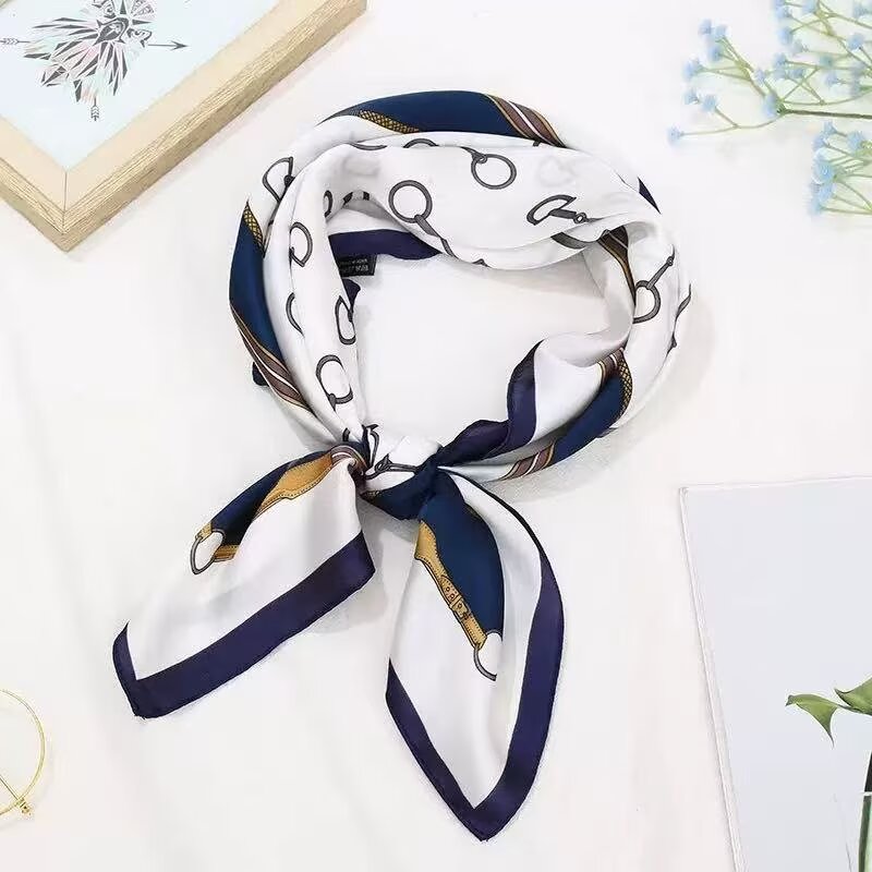 Silk scarf, silk scarf buckle, real silk scarf, custom-made real silk scarf for women Application Scenario