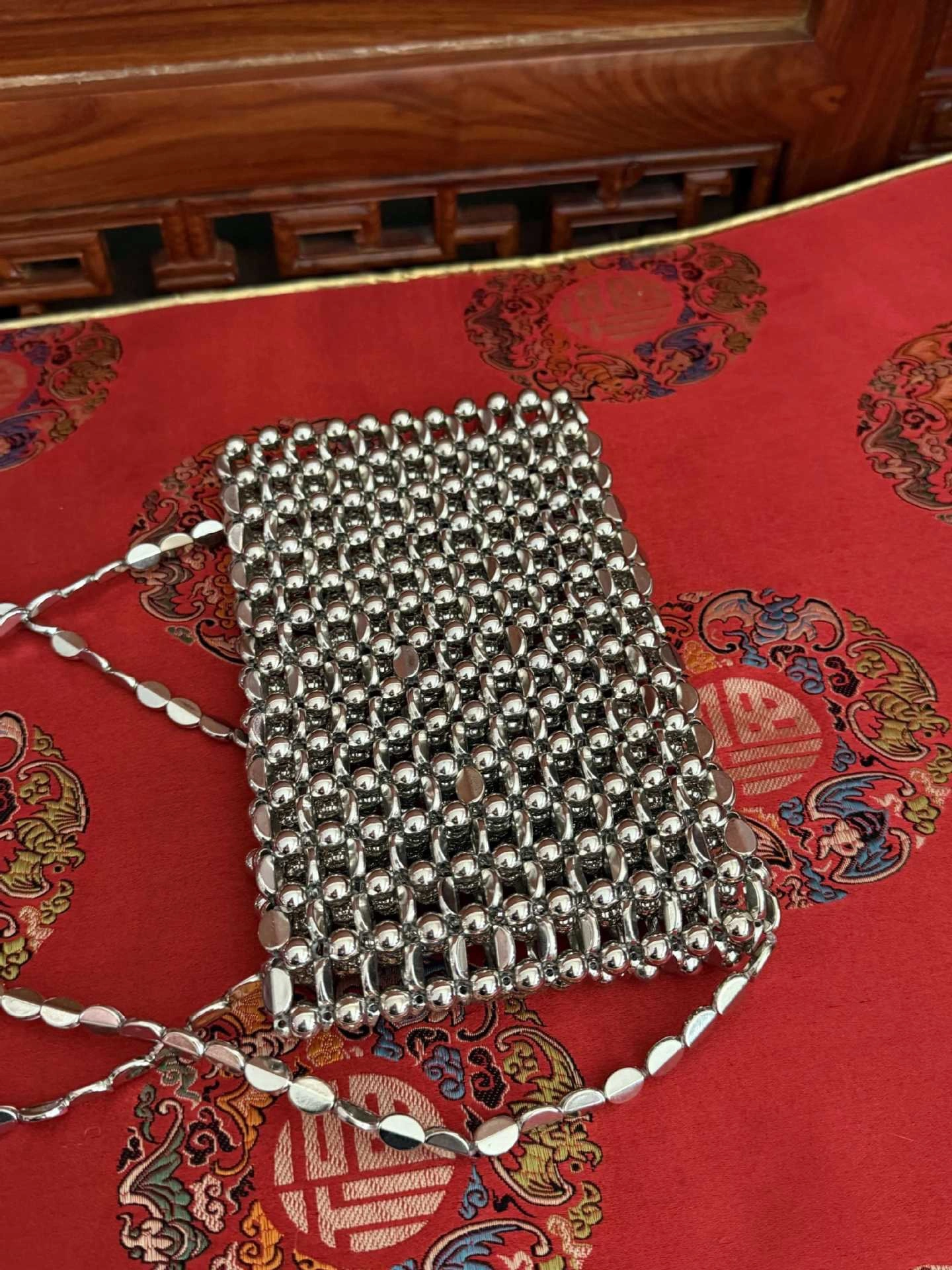 Metal beaded crossbody bag for women 2026 new style, high-end chain small shoulder bag, fashionable and versatile shoulder bag detail image 3