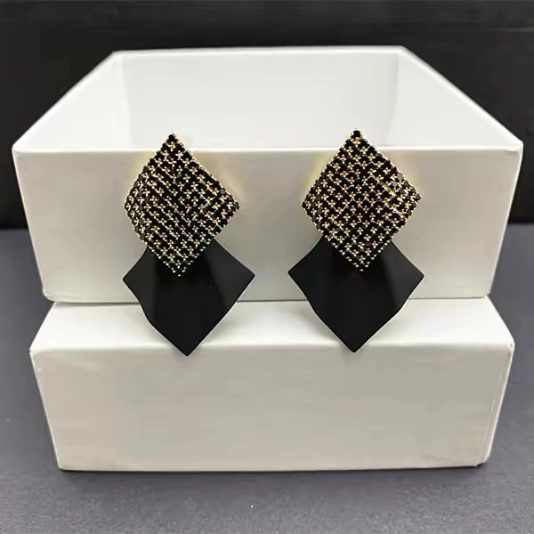 High-end silver stud earrings, Korean-style irregular geometric diamond-shaped earrings, female Internet celebrity Klein blue earrings detail image 2