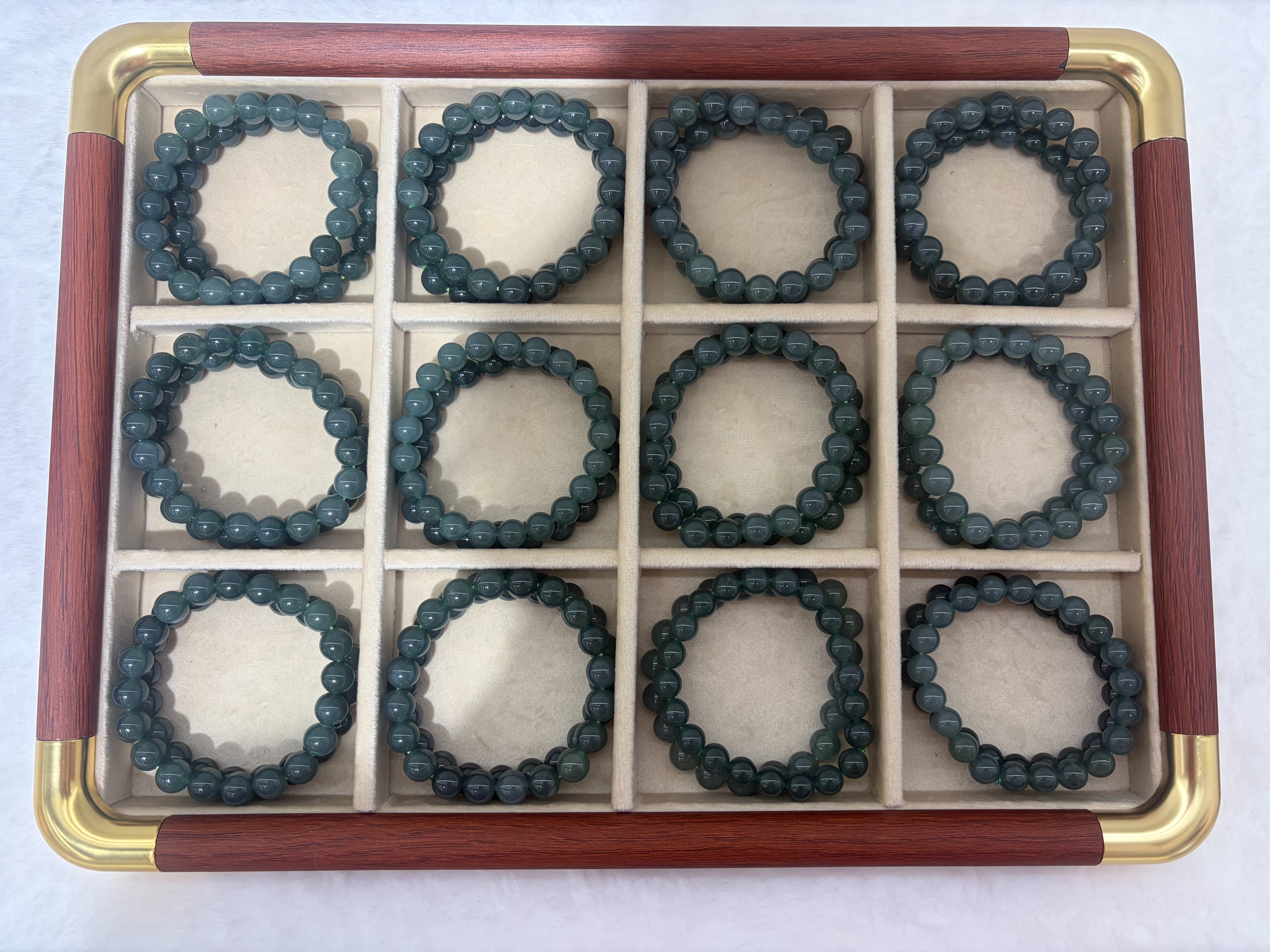 Jade bracelet made of dangerous material