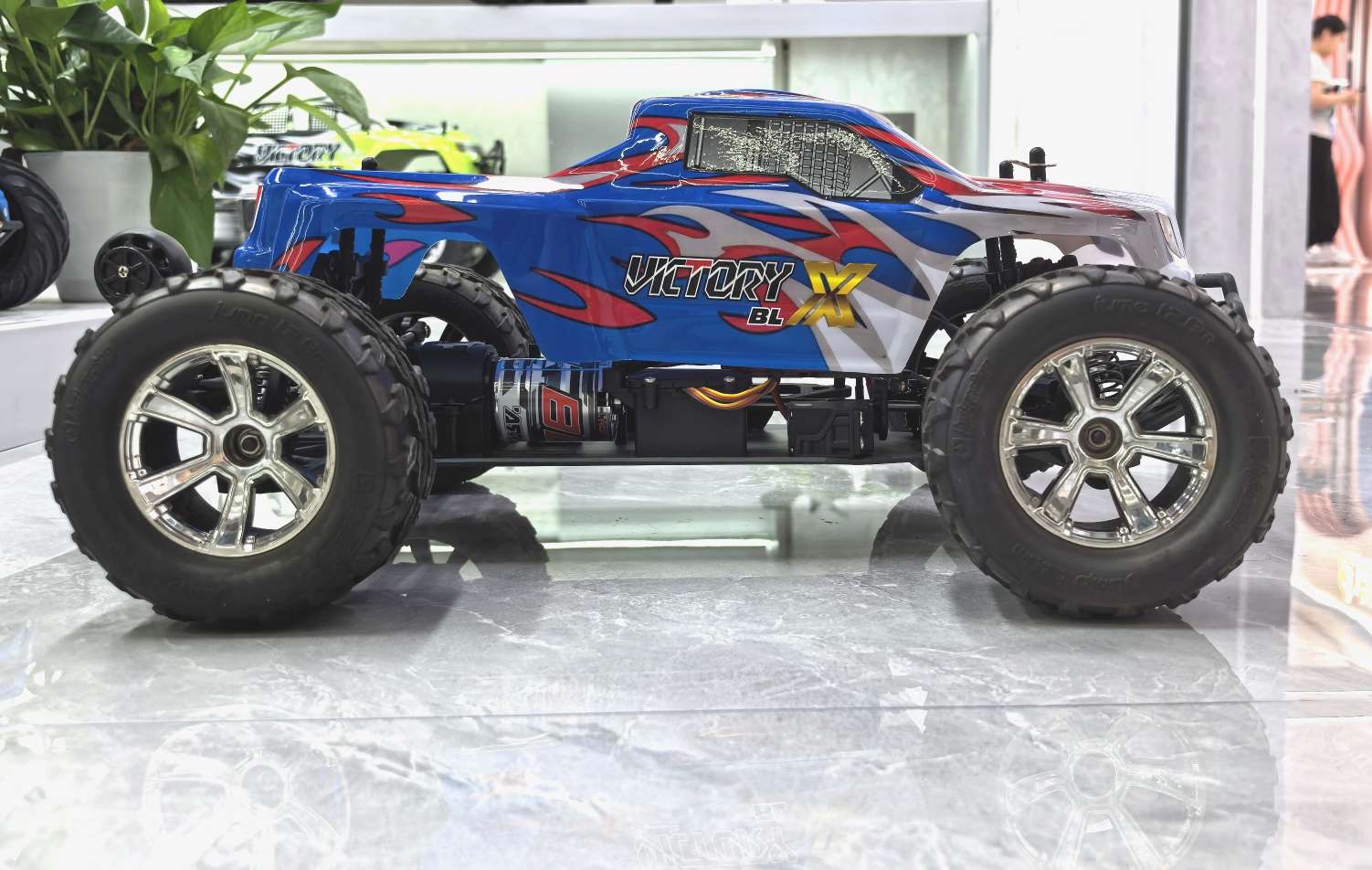 Feishen Defender Brushless Edition Large Foot RC entry-level high-speed remote control off-road model car detail image 3