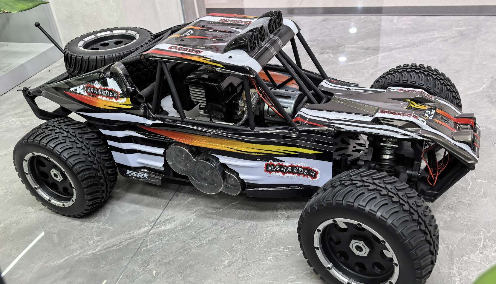 Feishen FS fuel vehicle 1:5 remote control fuel vehicle off-road desert truck 4-wheel drive fuel-powered model car