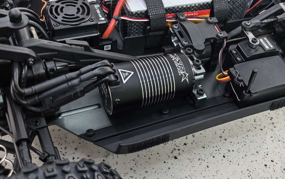 Feishen Thundering 1/8 Remote Control Off-road Vehicle, four-wheel drive brushless remote control car, 6S brushless Electric Racing, electric racing car model detail image 9