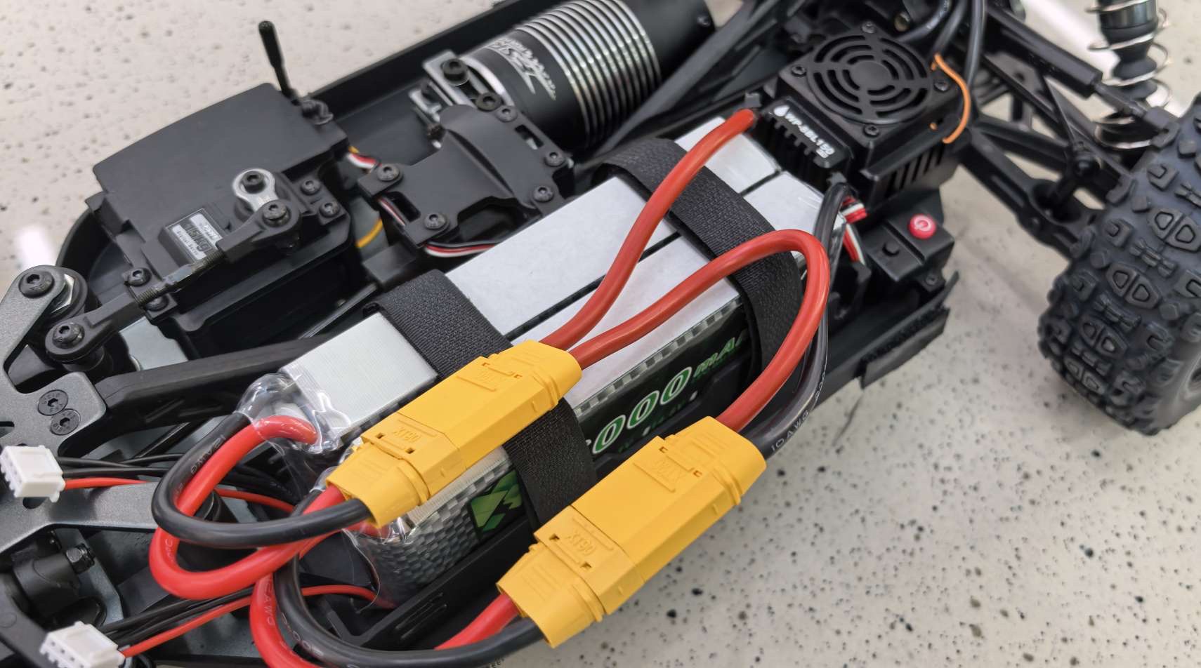 Feishen Thundering 1/8 Remote Control Off-road Vehicle, four-wheel drive brushless remote control car, 6S brushless Electric Racing, electric racing car model detail image 7