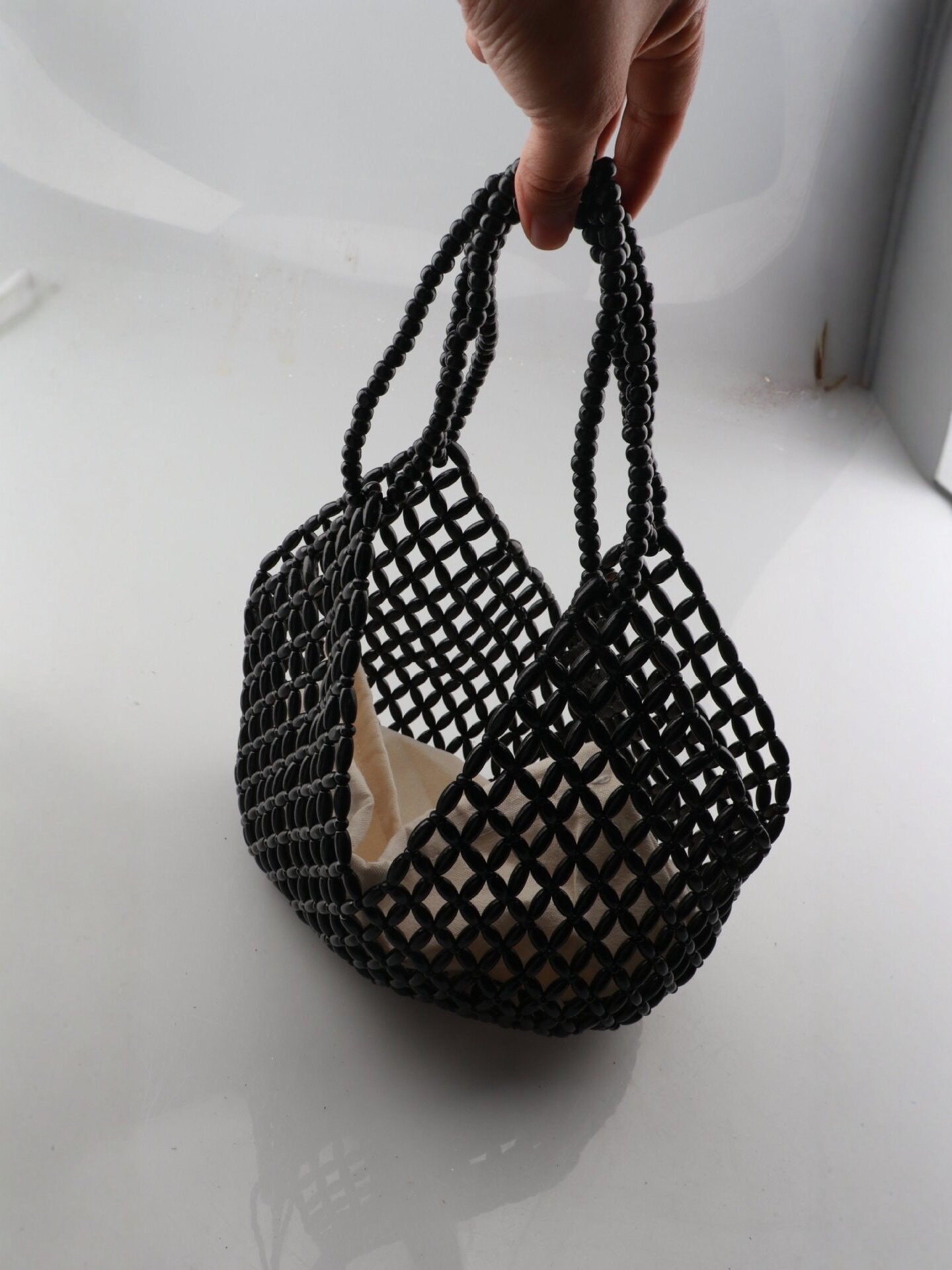 Hand-woven wooden bead handbag, ladies' hollowed-out beaded bag, retro artistic style single-shoulder bag, French bead bag detail image 8