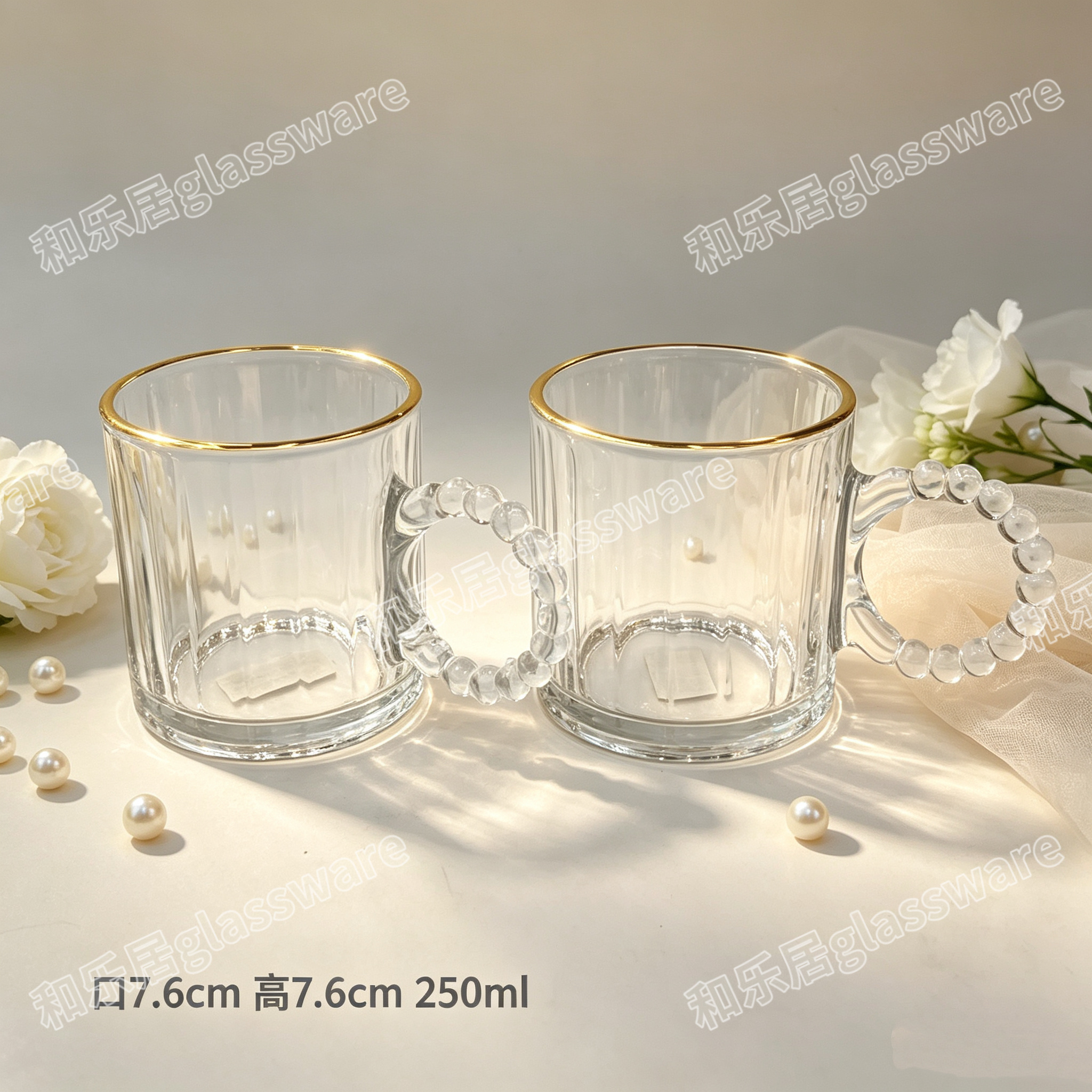 فقاعة تضع كأساً من الذهب منتصب detail image 7