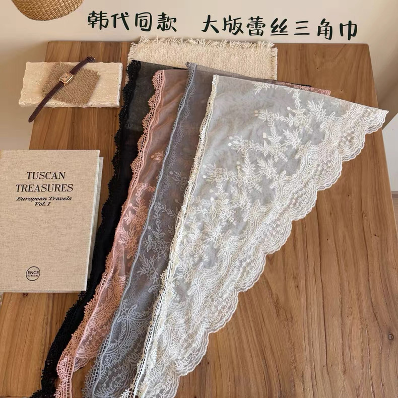 Hot-selling triangular scarves, headscarves and fart curtains detail image 7