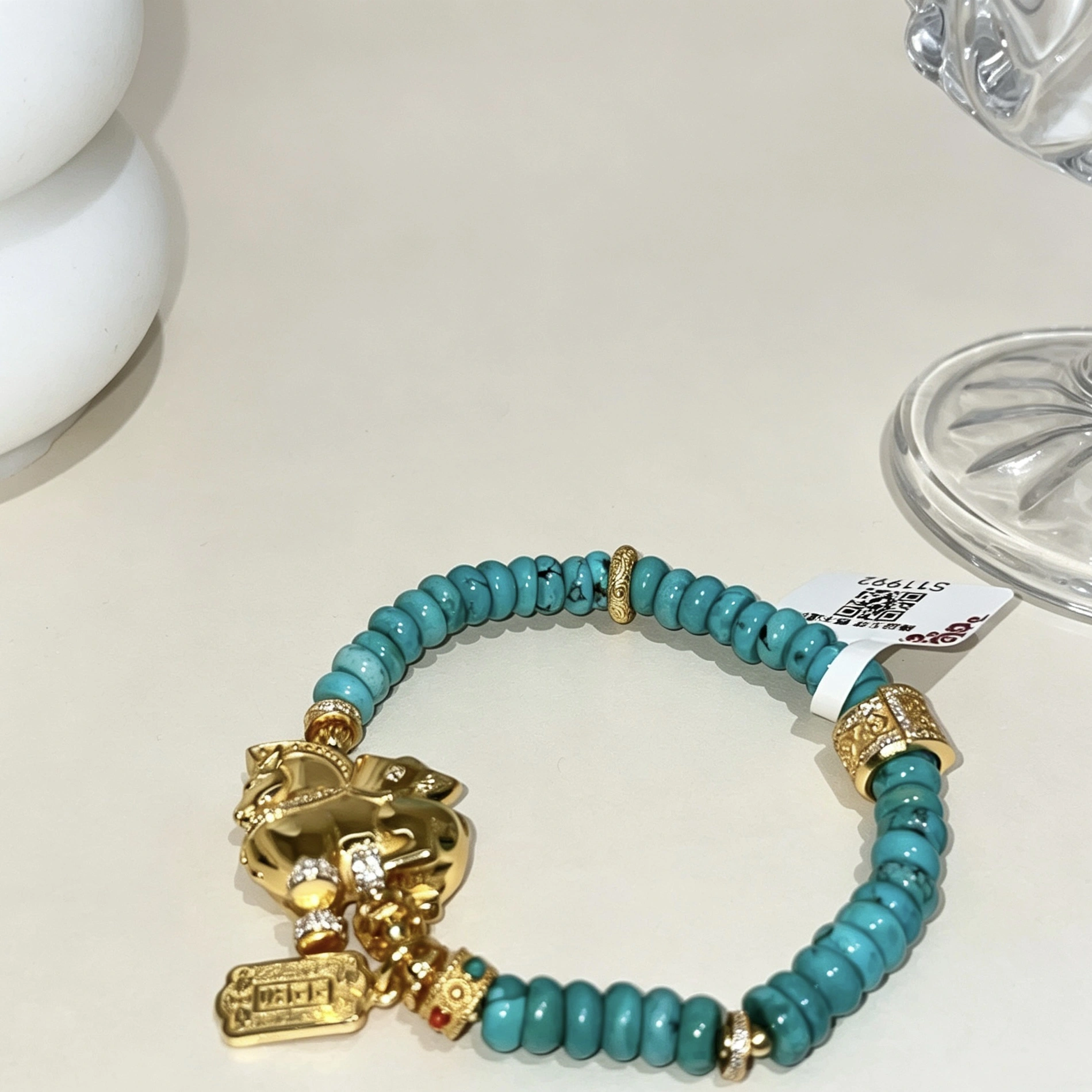 New Chinese-style turquoise flat bead bracelet, retro heavy industry gold jewelry bracelet, Chinese-style cultural and artistic small and niche jewelry in stock detail image 4