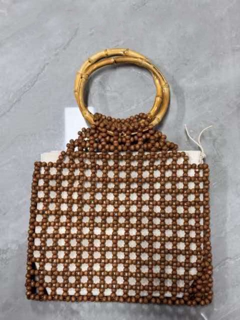 Bolsa de cuentas de madera portátil de madera europea y americana cross border bead bag handmade crash color weave bag nuevo estilo hollow details Picture