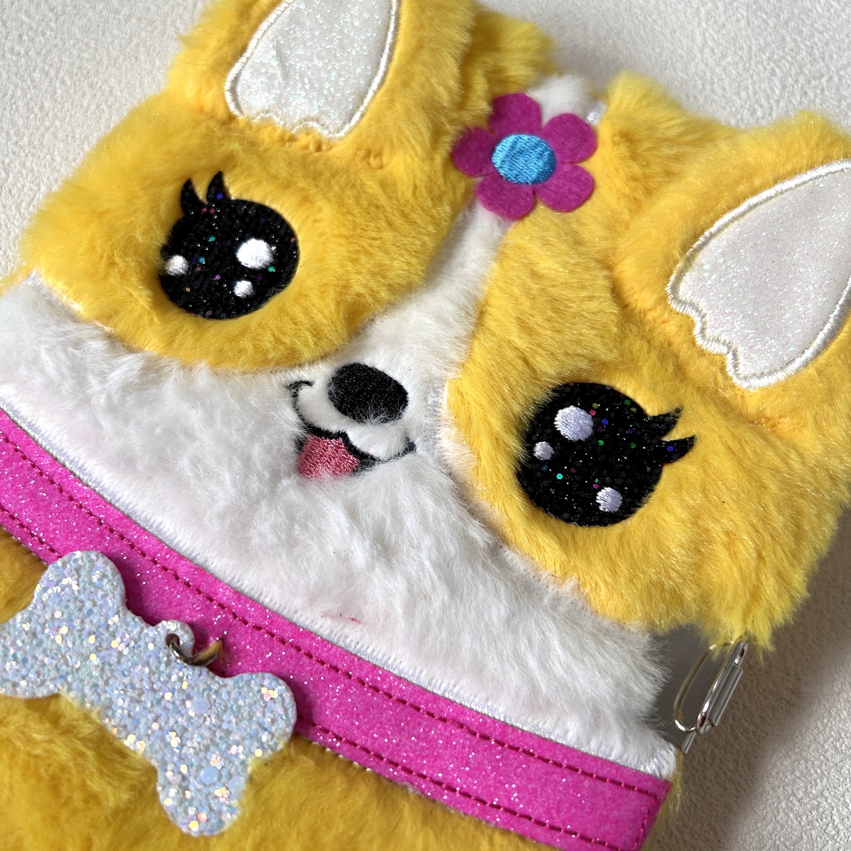Cute plush lockable cartoon girl A5 diary notebook for export to Spain Application Scenario