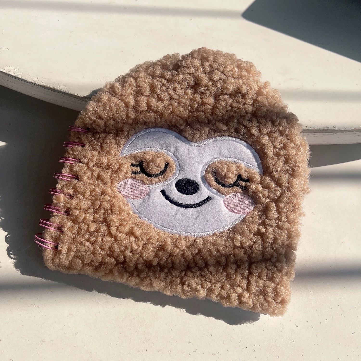 Export of Spanish and Russian embroidered animal-shaped plush horizontal line color page notes and notebooks details Picture