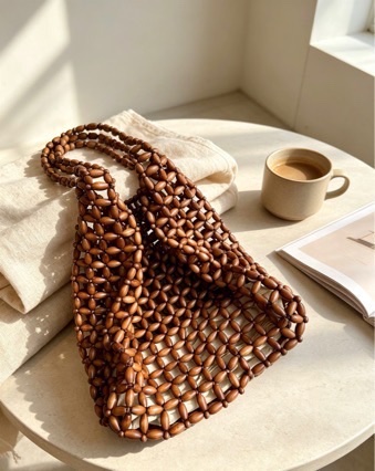 2026 new retro women's bags, handbags, tote bags, underarm bags, woven bags, wooden bead bags, hand-beaded bags Specification image