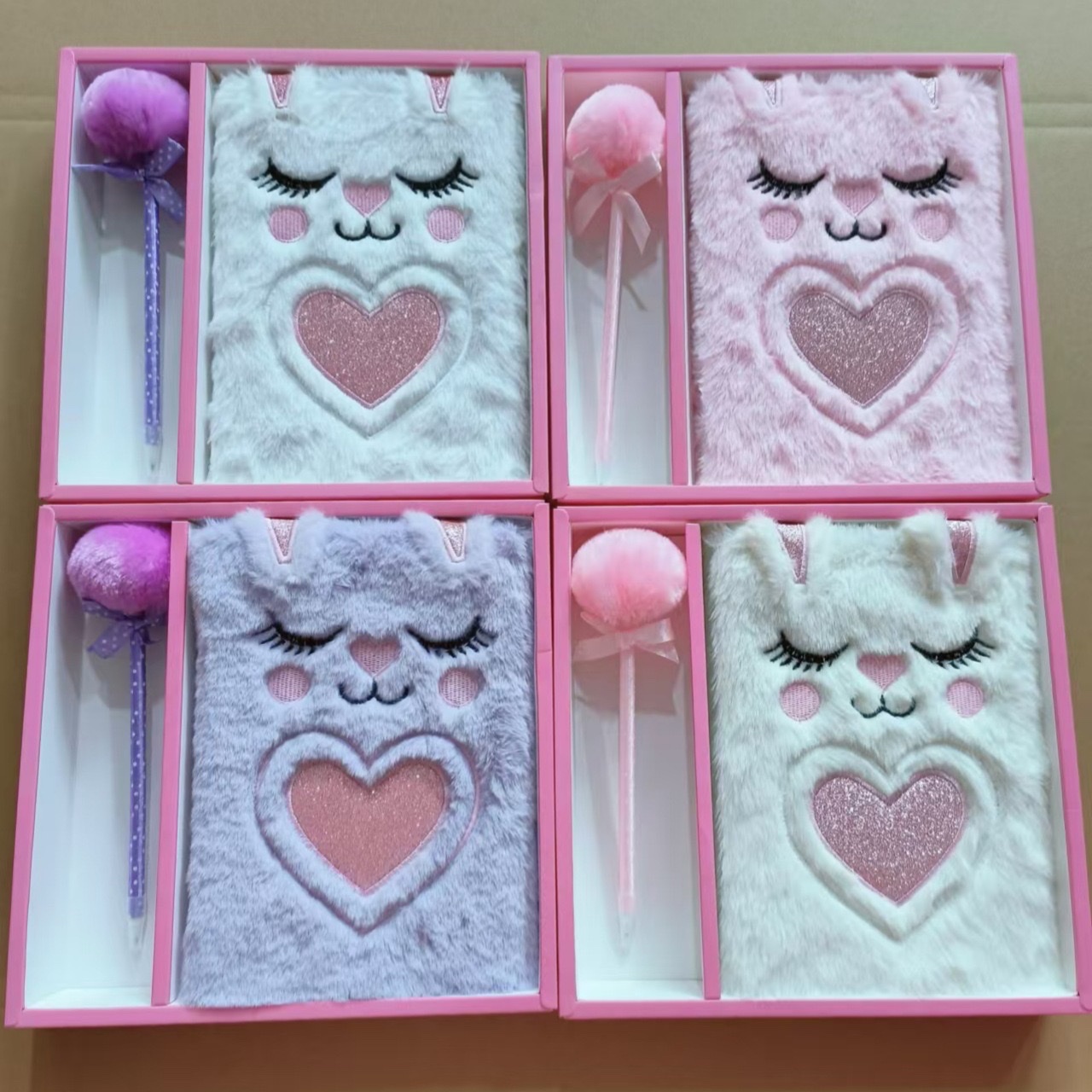 En stock esta peluche caja de regalo esta peluche set con bolígrafo esta peluche orejas largas dibujos animados animal esta peluche