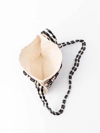 Hollowed-out single-shoulder bag, handcrafted new color-blocking beaded bag, cross-border handwoven bag from Europe and America, crossbody wooden beaded bag detail image 3