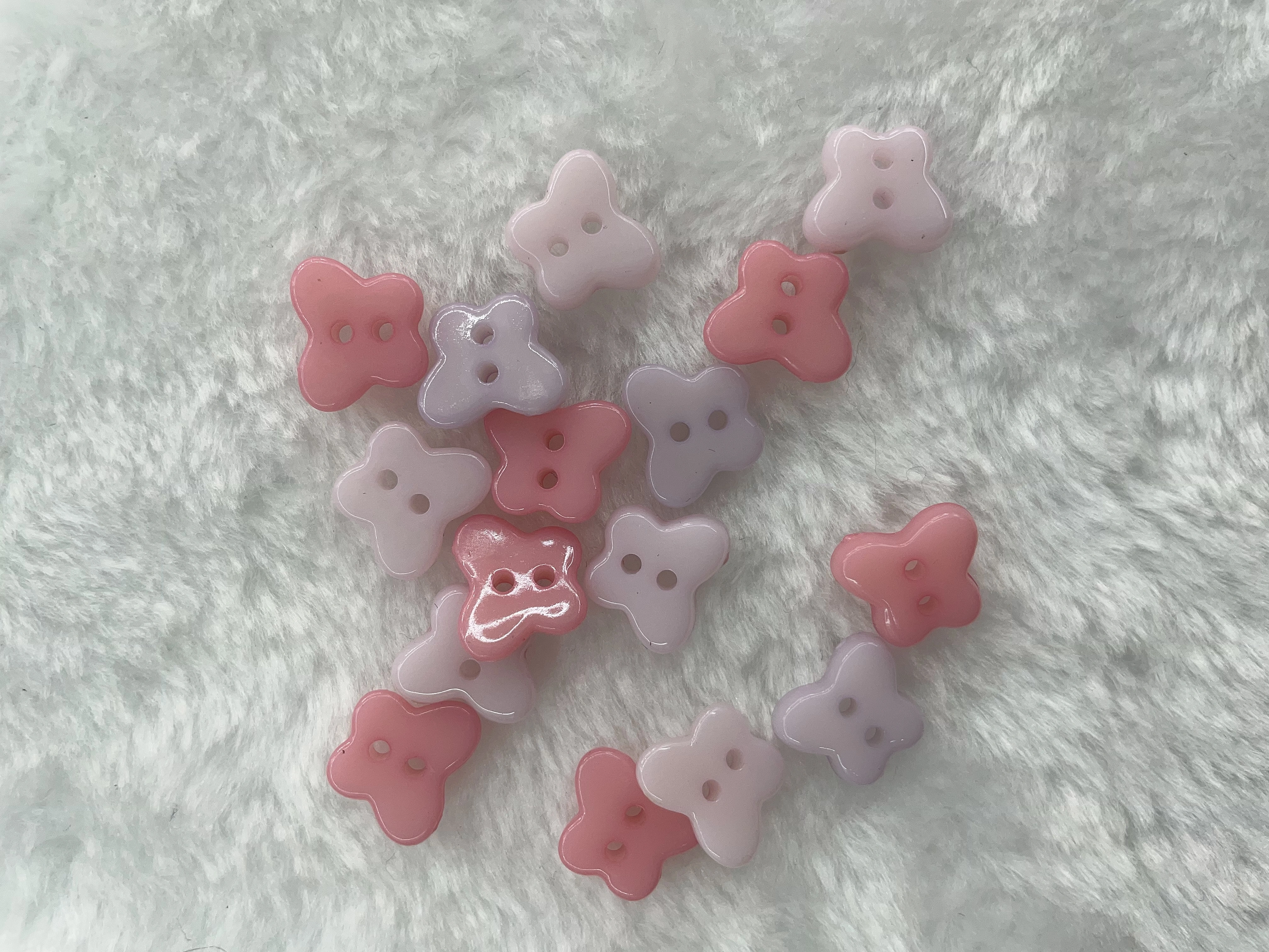 Colorful button two-eye children's shirts, sweaters, knitted cardigans, decorative buttons, cute and irregular-shaped imitation ceramic, colorful butterfly two-eye buttons, children's and women's shirts, knitted sweaters, hair accessories, DIY children's clothes, decorative buttons detail image 9