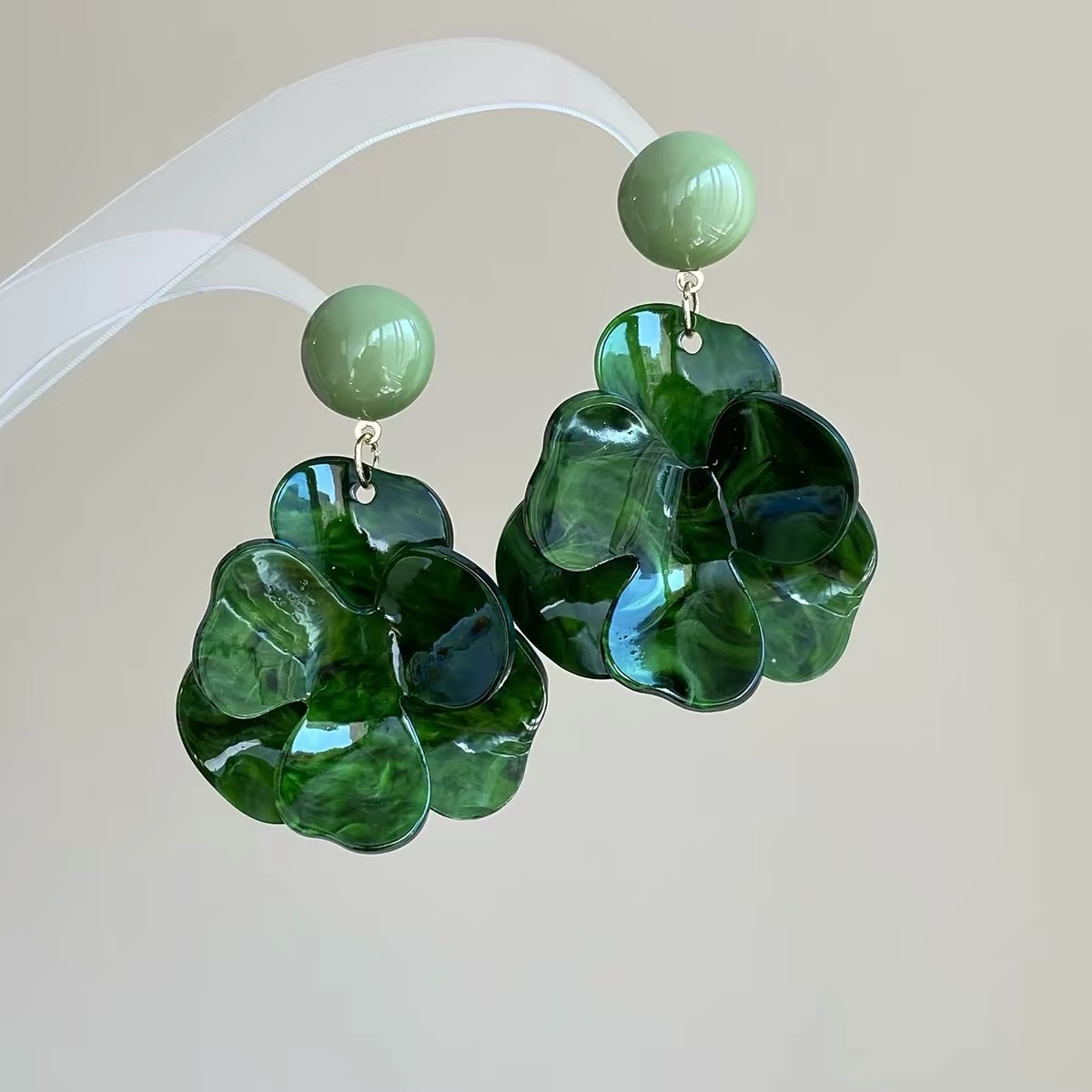 Klein Blue Earrings, vacation-style stud earrings, flower-exaggerated ear clips, women's 2026 new bestseller, extremely beautiful earrings detail image 6