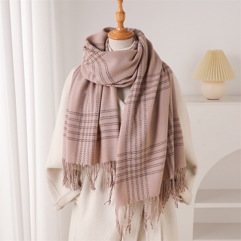 A faux cashmere scarf is a comfortable shawl and scarf for women to keep warm in autumn and winter Specification image