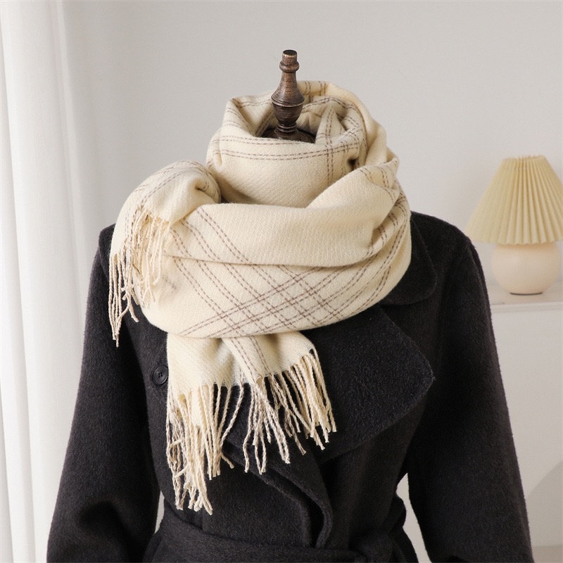 A faux cashmere scarf is a comfortable shawl and scarf for women to keep warm in autumn and winter detail image 8