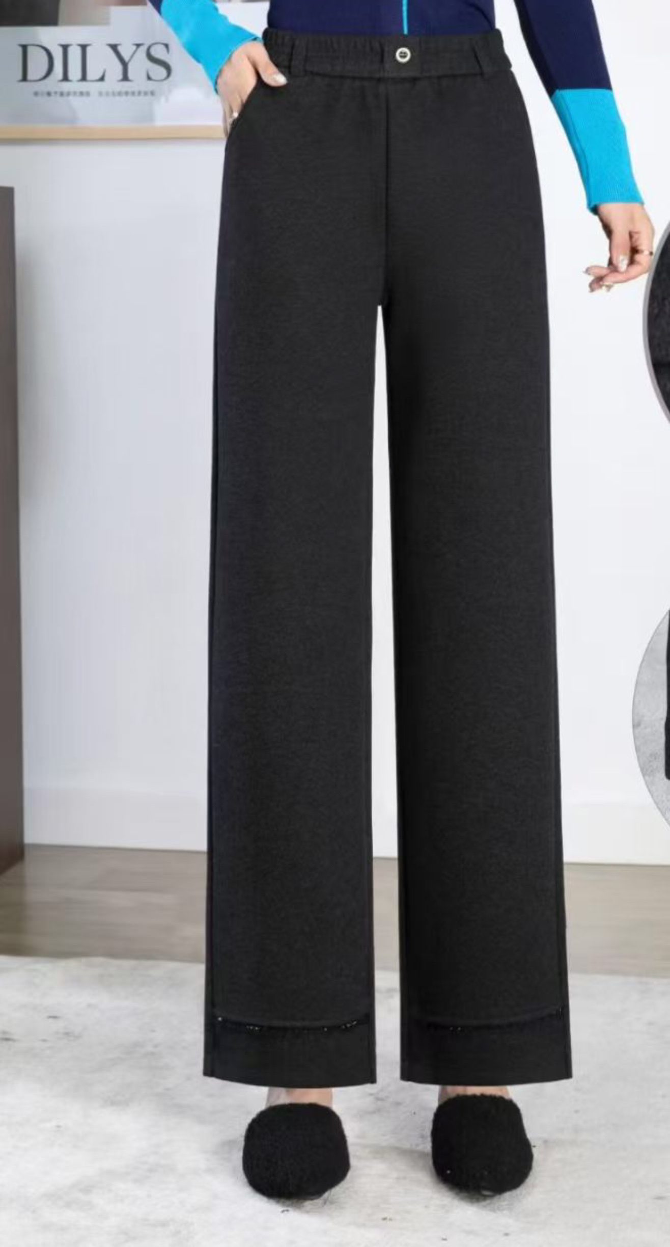 In 2026, black autumn and winter orchids are paired with the new women's fashion and slimming straight-leg pants, which are casual, slimming and hip-lifting long pants details Picture