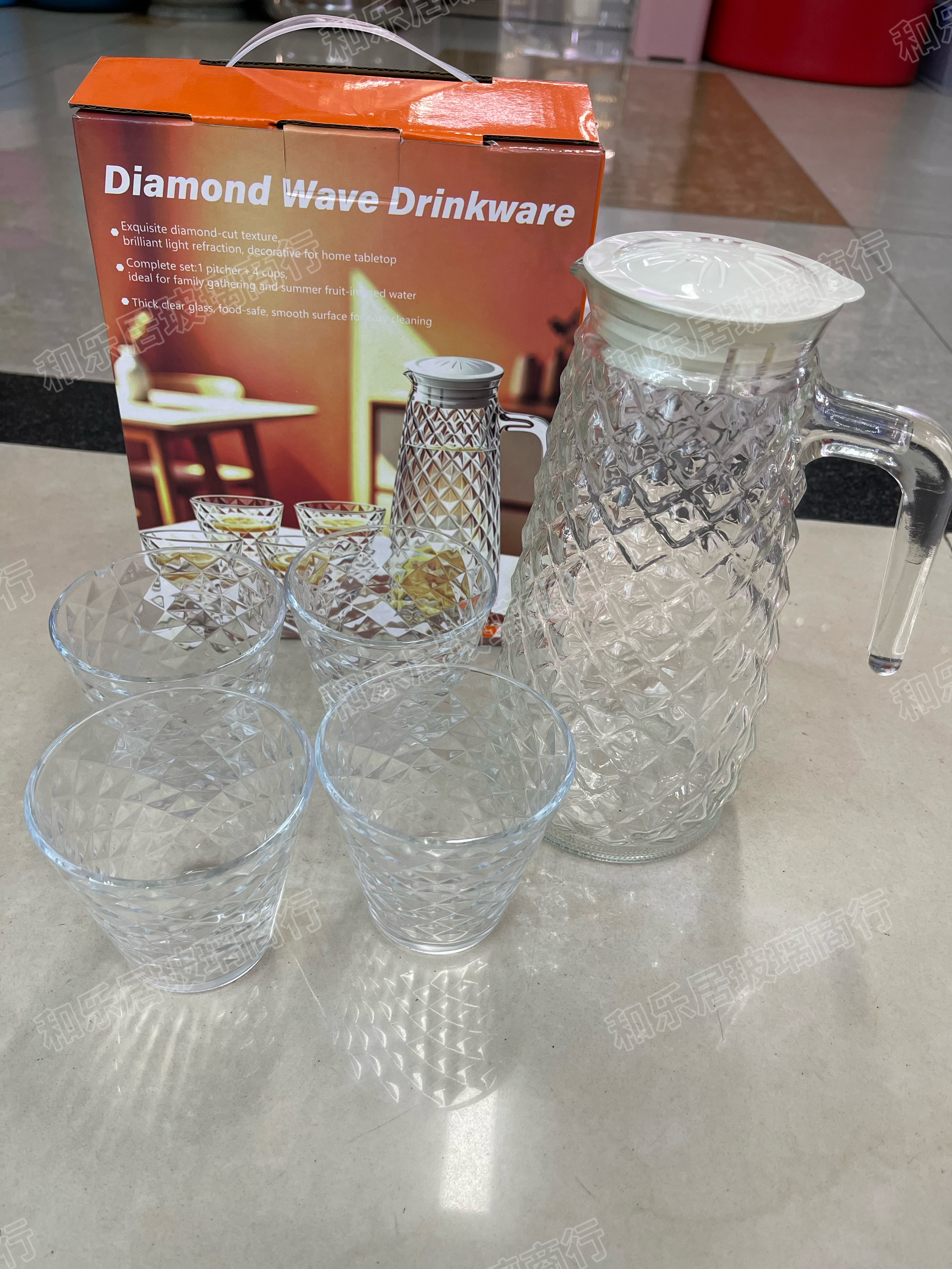 A 5-piece set of glass water dispensers detail image 2