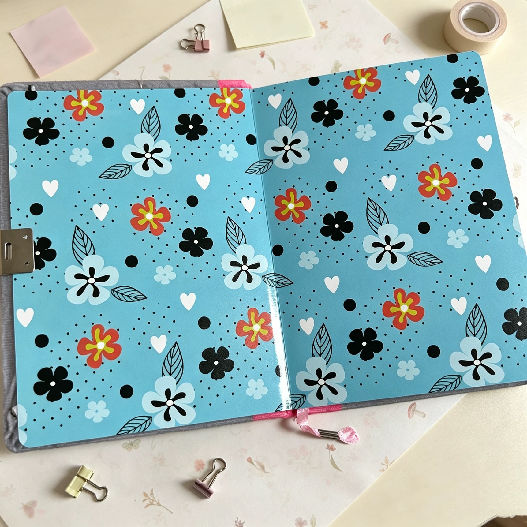 This 5mm line spacing notebook made of fabric for foreign trade with locks and horizontal lines is a cute cartoon diary and notepad for students Specification image