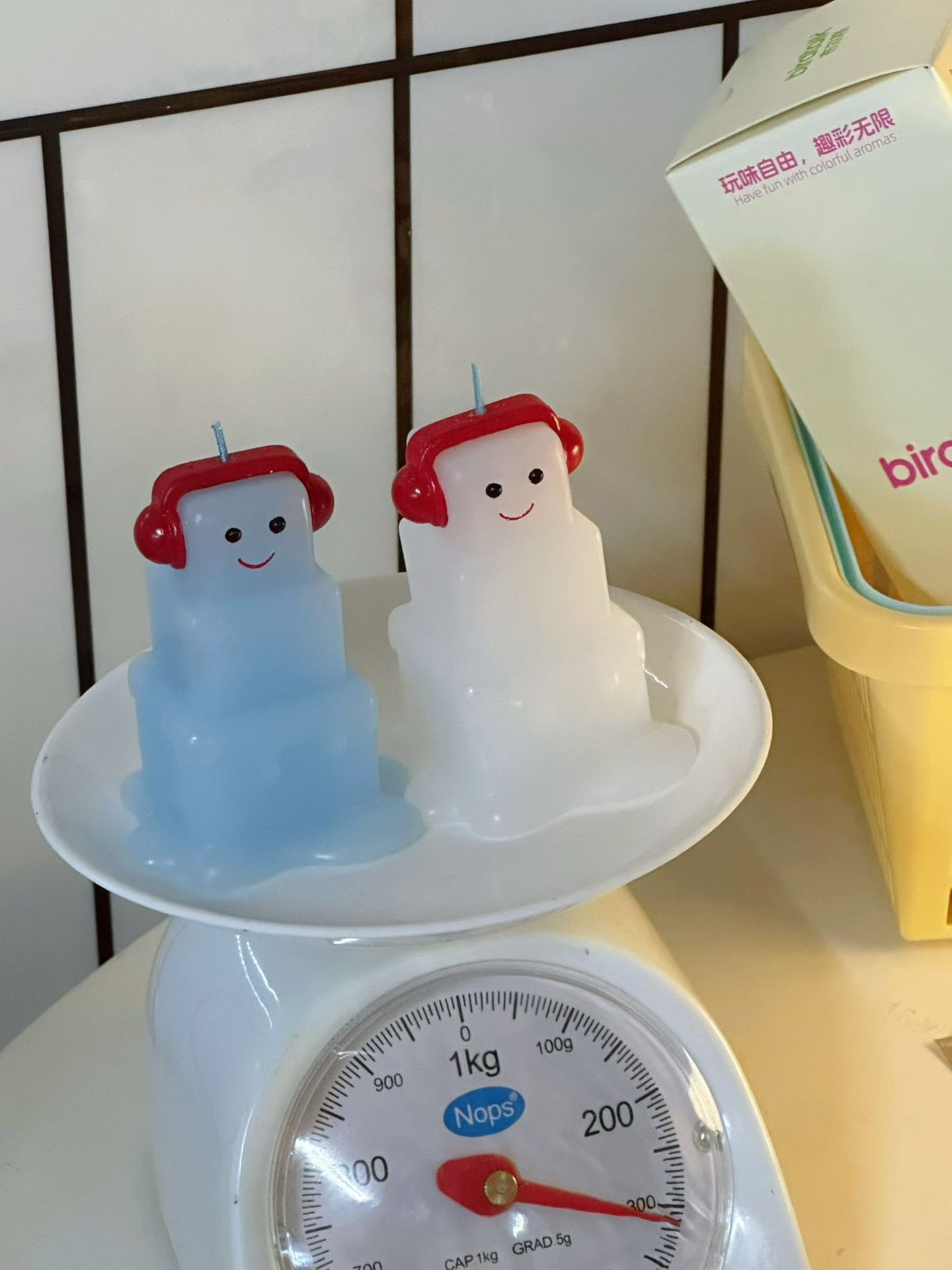 Ice Cube Snowman Candle Christmas Series Scented Candle Ornaments Creative Gifts Handmade Cute Souvenirs Application Scenario